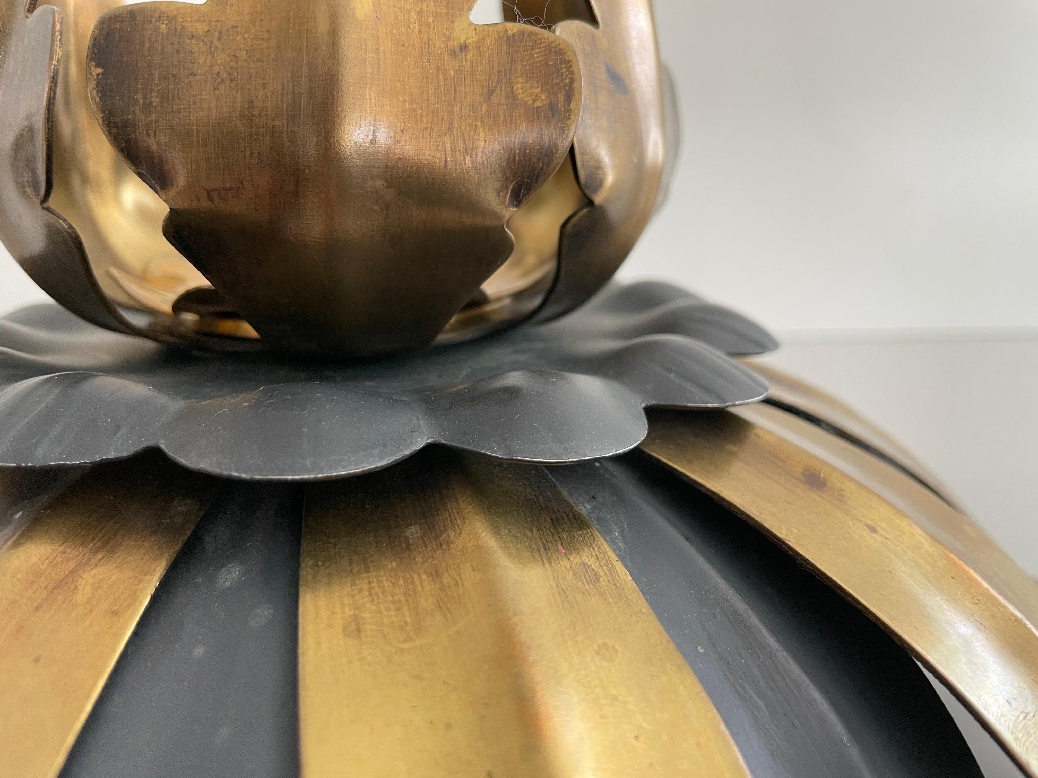 Lampada da soffitto a incasso in ottone nero Flower Design, anni '70, Germania in vendita 2