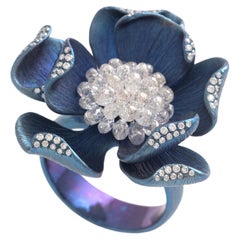 18 Karat Ring mit Briolette-Diamant-Blumenmuster