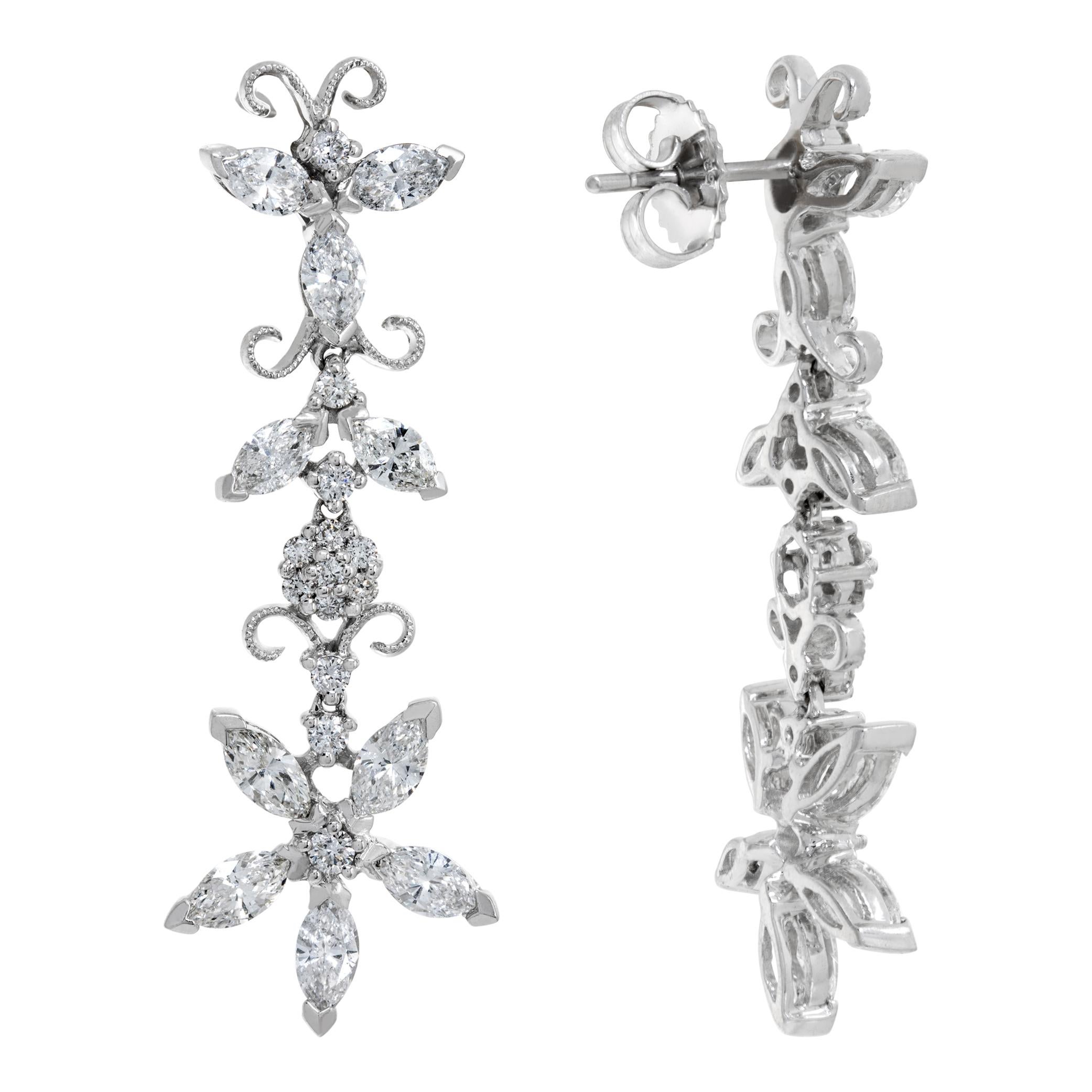Women's Flower design diamond 14k white gold earring For Sale
