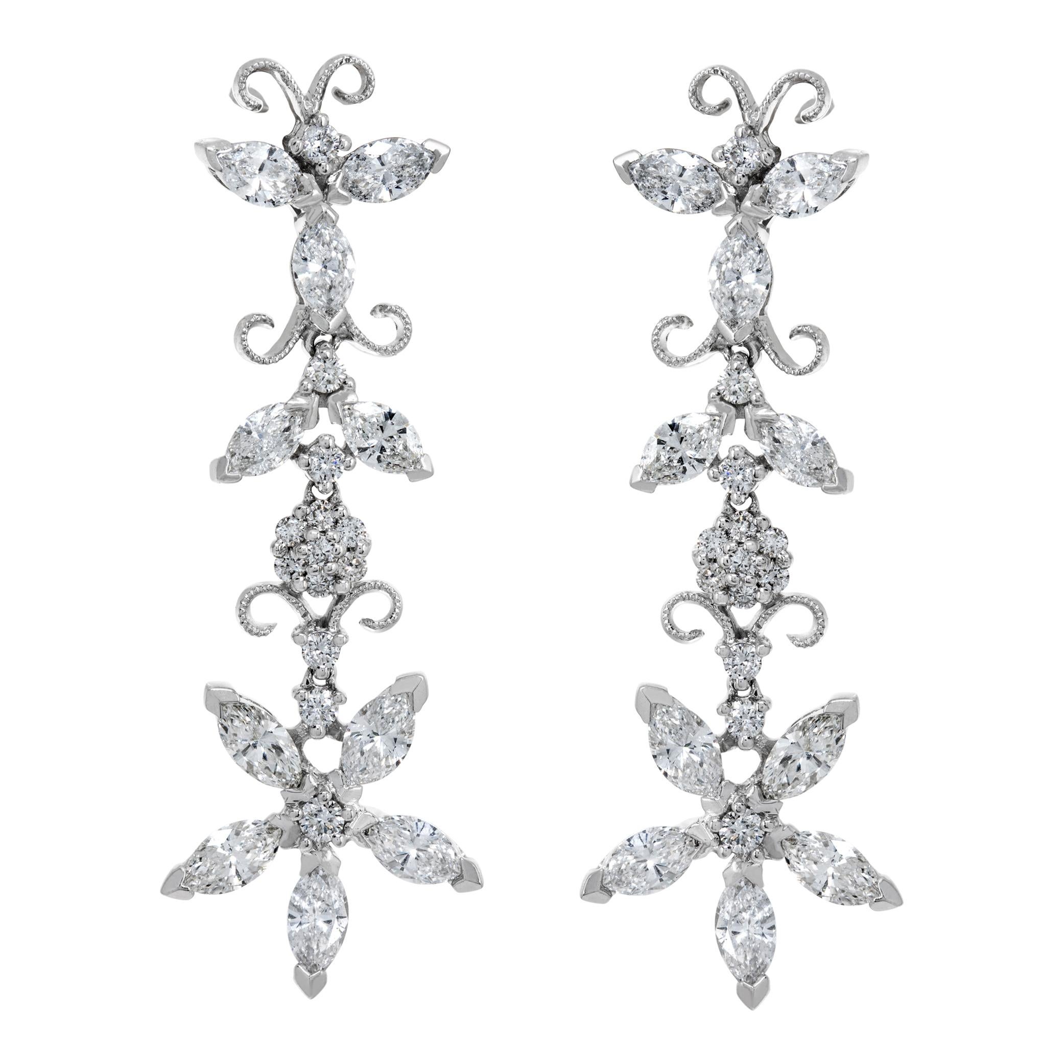 Flower design diamond 14k white gold earring For Sale