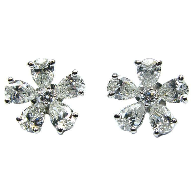 flower design stud earrings