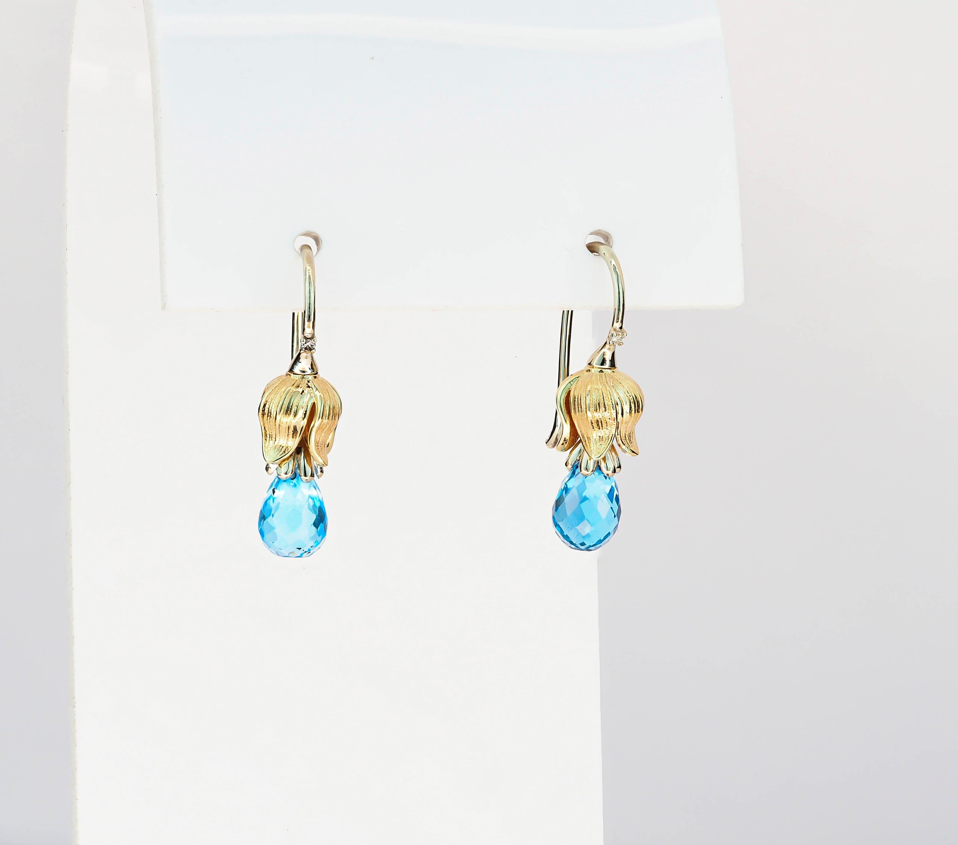 Modern Topaz earrings in 14k gold. Briolette topaz earrings. Flower earrings For Sale