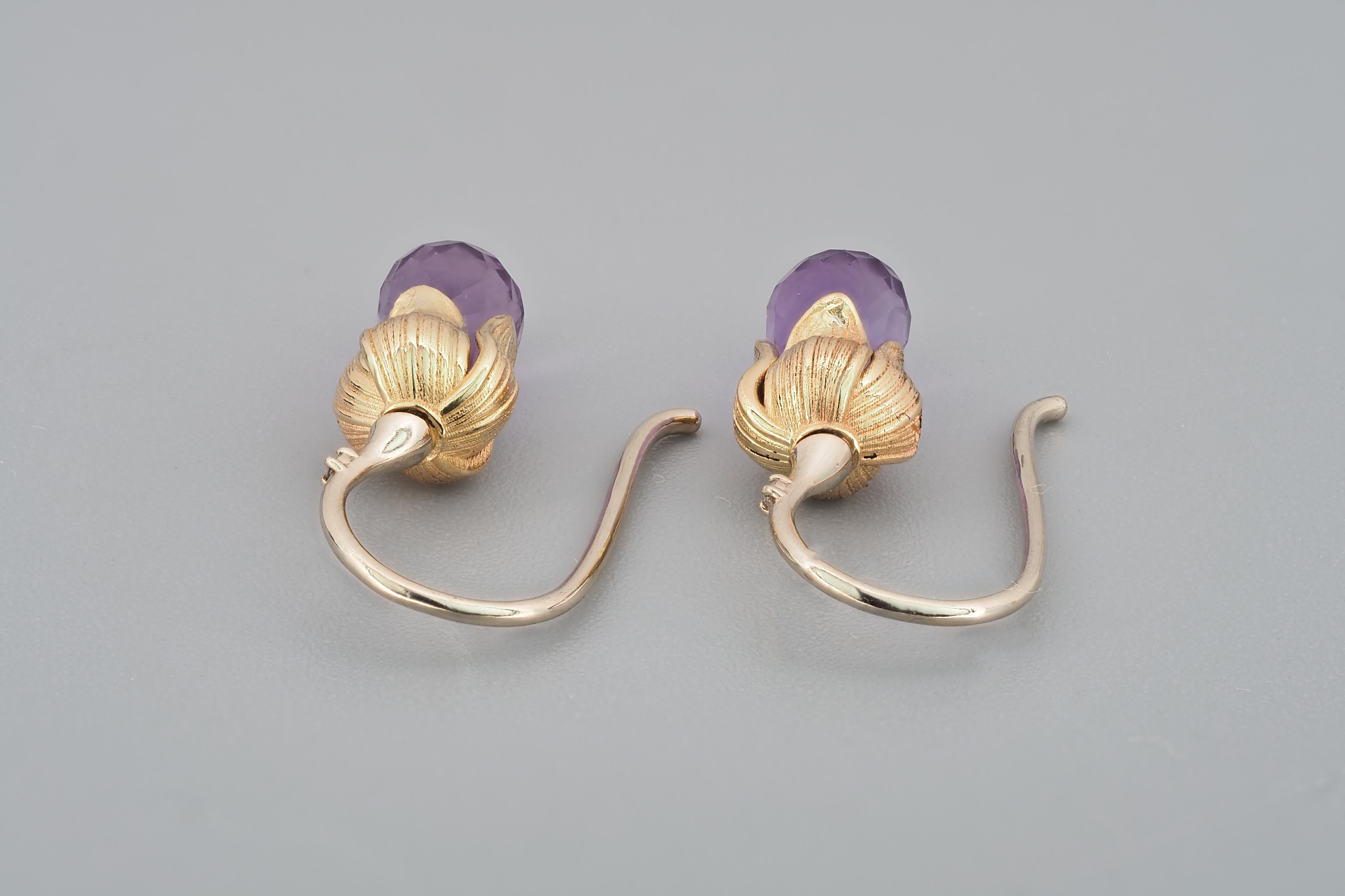 Flower Design Earrings with Amethysts and Diamonds For Sale 1