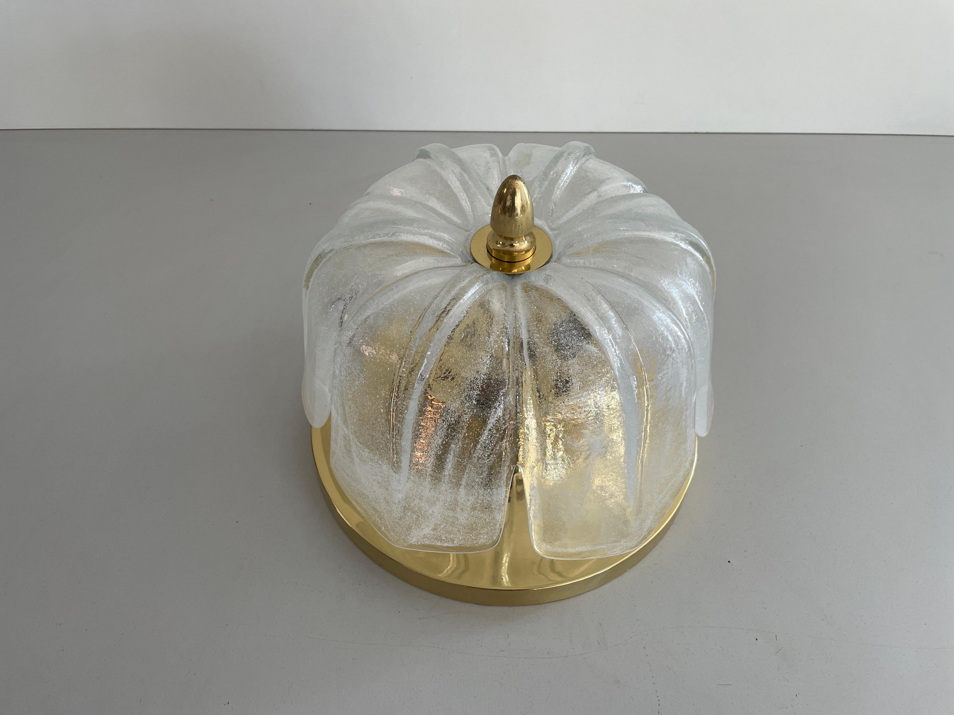 Tedesco Lampada da soffitto a incasso in vetro e ottone Flower Design/One di Limburg, anni '60, Germania in vendita