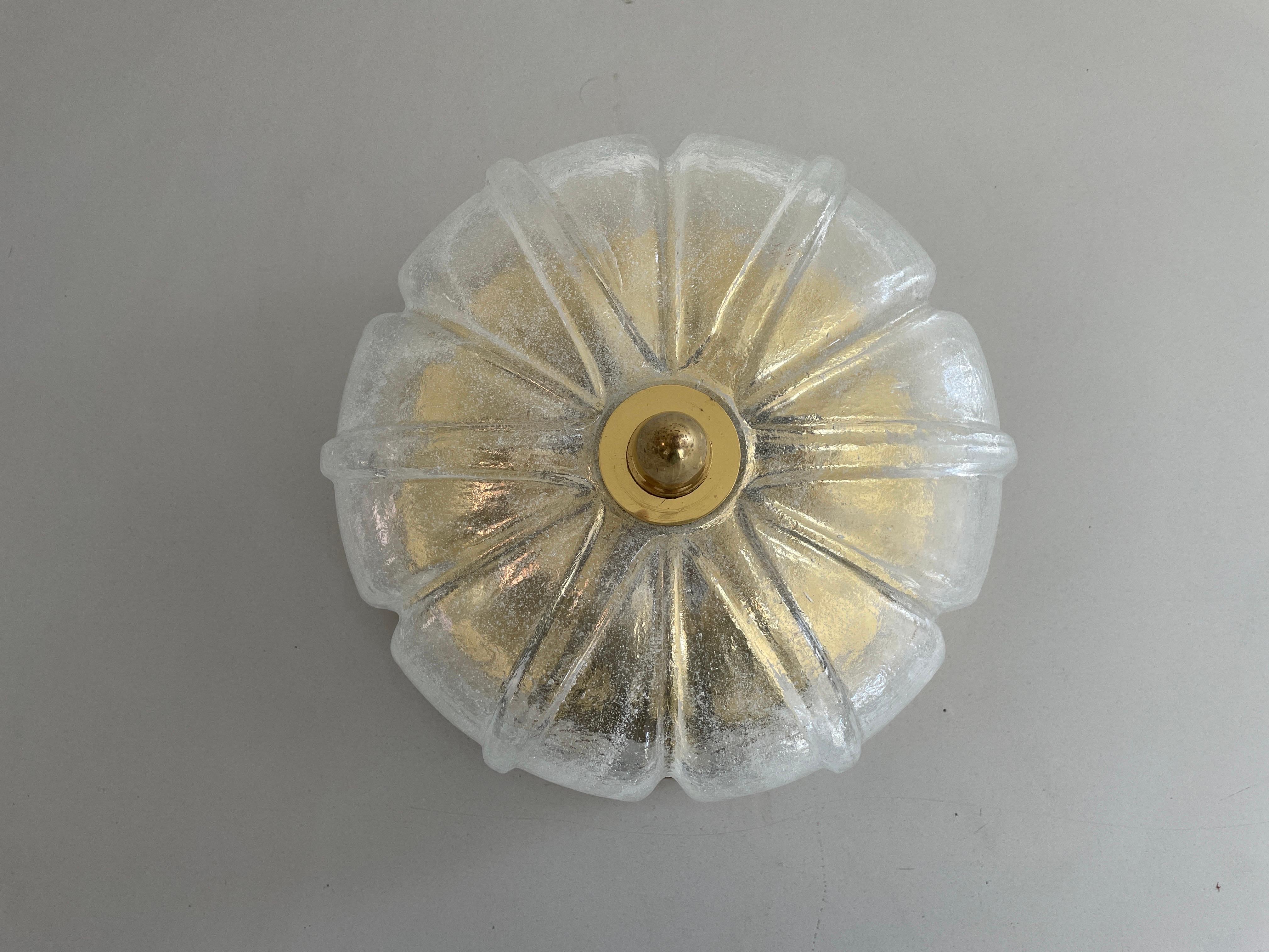 Metà XX secolo Lampada da soffitto a incasso in vetro e ottone Flower Design/One di Limburg, anni '60, Germania in vendita