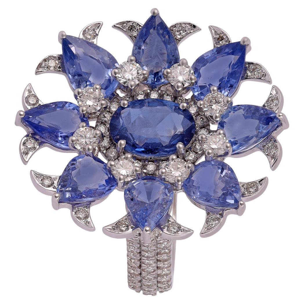 Flower Design Sapphire Ring Studded with Diamond in 18k White Gold For Sale