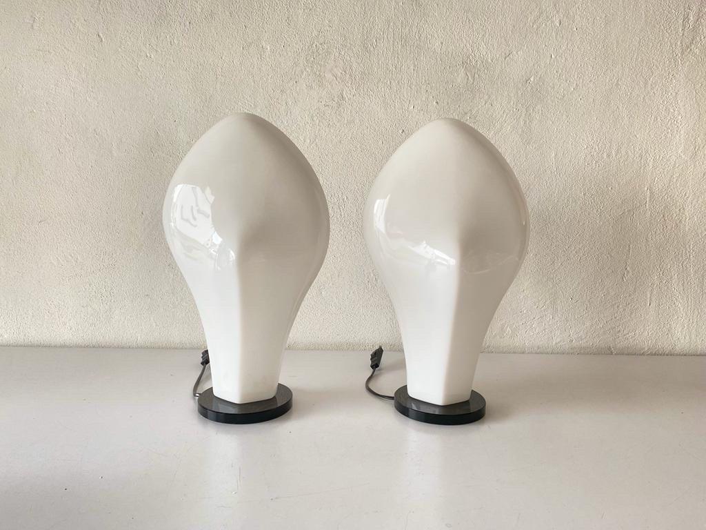 Italian Flower Design White Plexiglass Pair of Table Lamps, 1970s, Italy For Sale