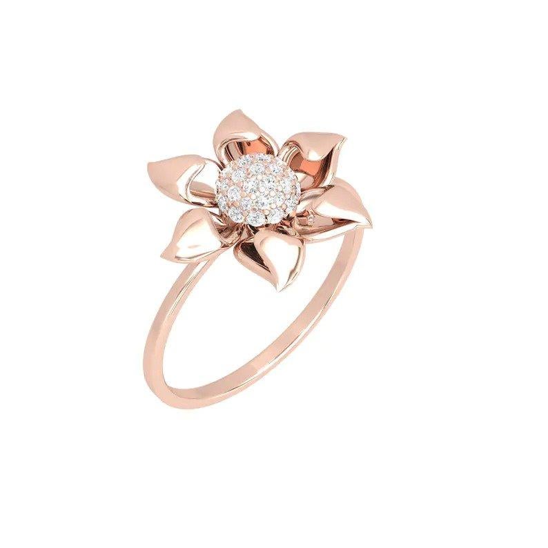 Modern Flower Diamond 14 Karat Gold Diamond Ring For Sale