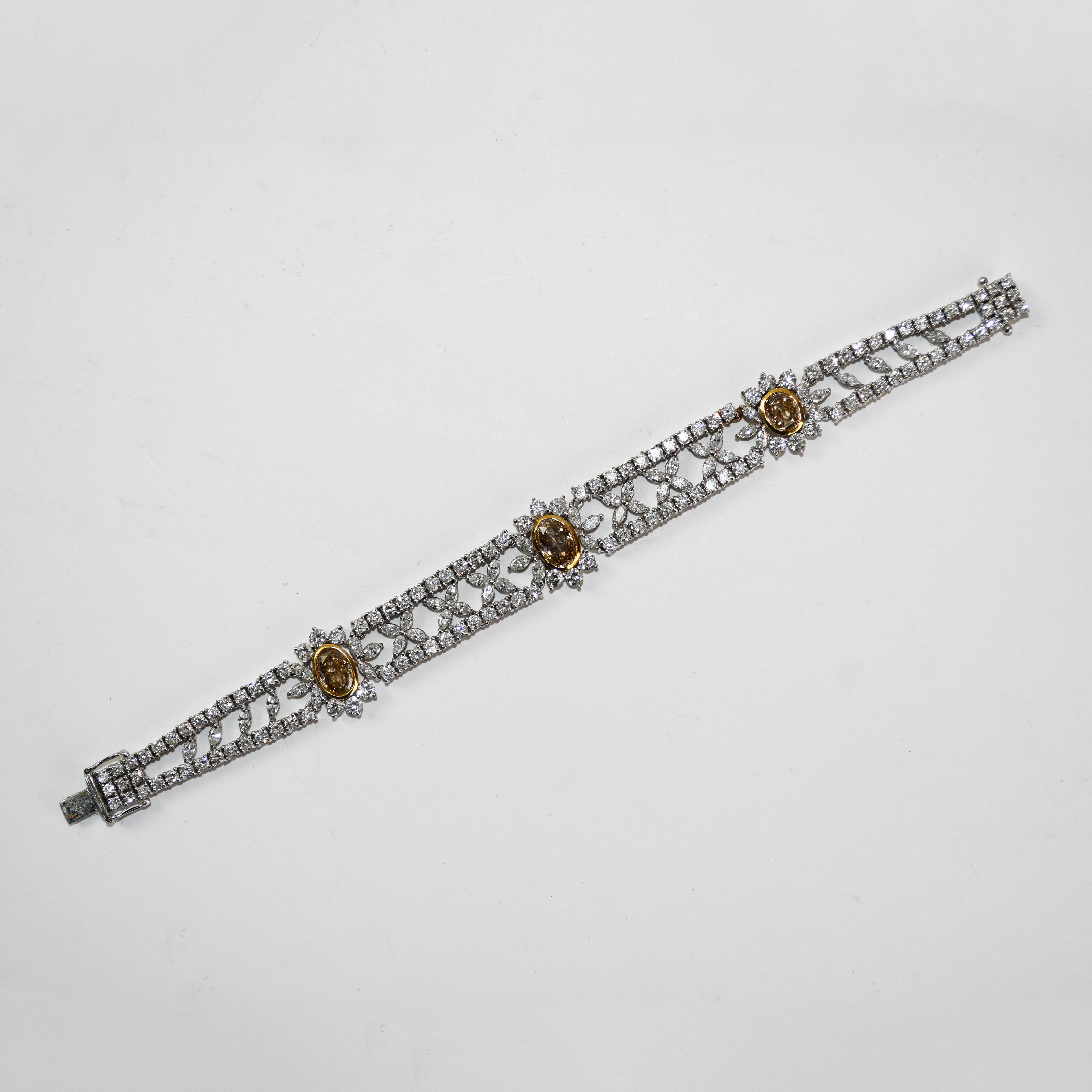 Pulsera de Diamantes Flor Oro Blanco 18 Kilates 13,18 Quilates Color G-I SI-VS en venta 1