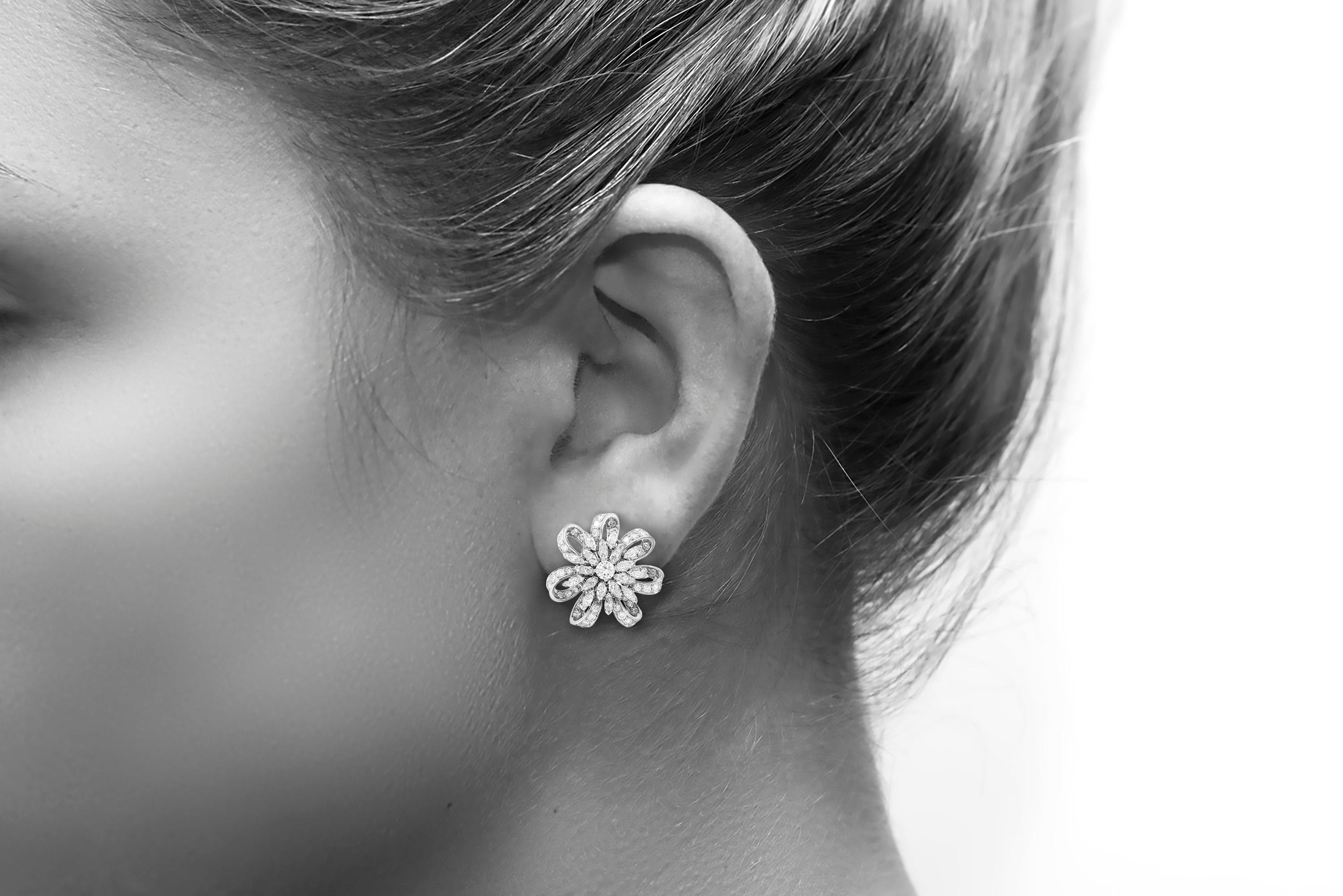 Blumenblume Diamant-Ohrclip-Ohrringe Damen im Angebot