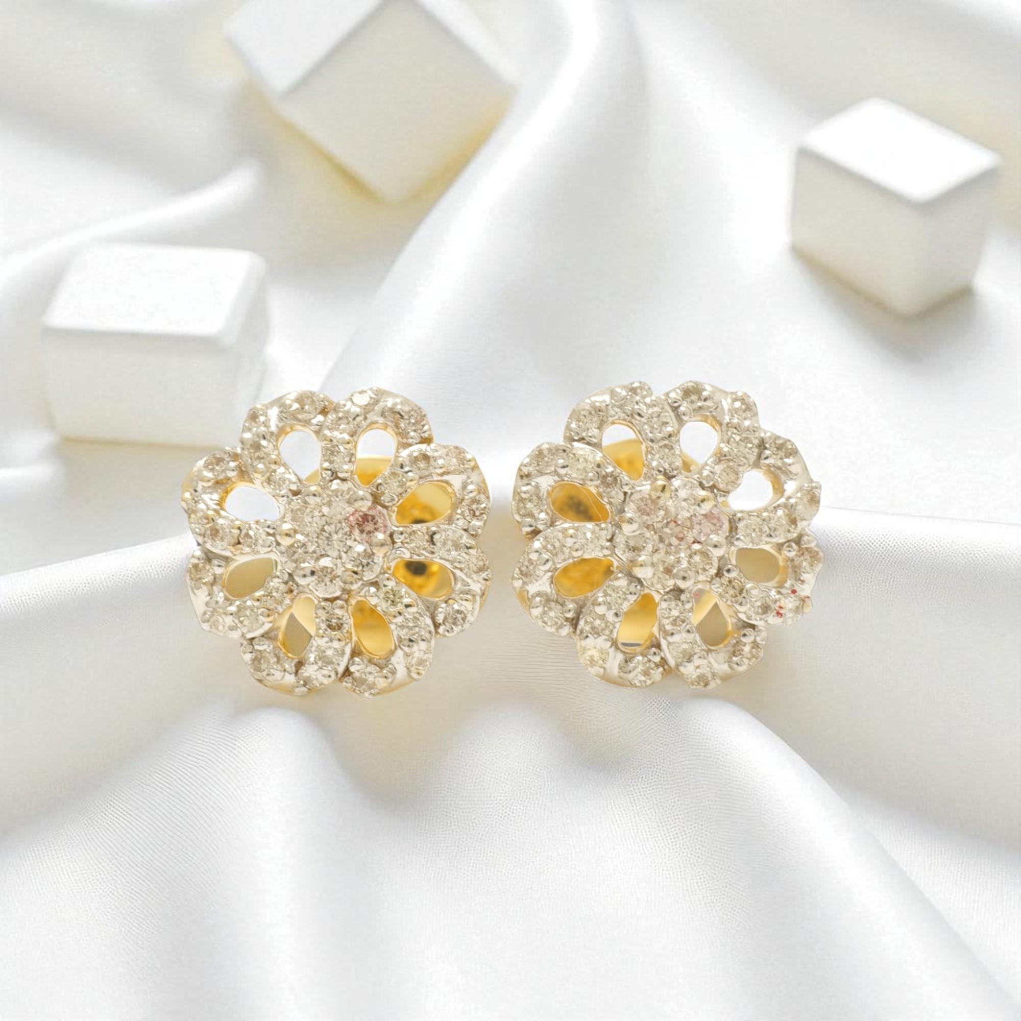 Taglio rotondo Orecchini con diamante a fiore per tutti i giorni in oro massiccio 14k (certificato) in vendita