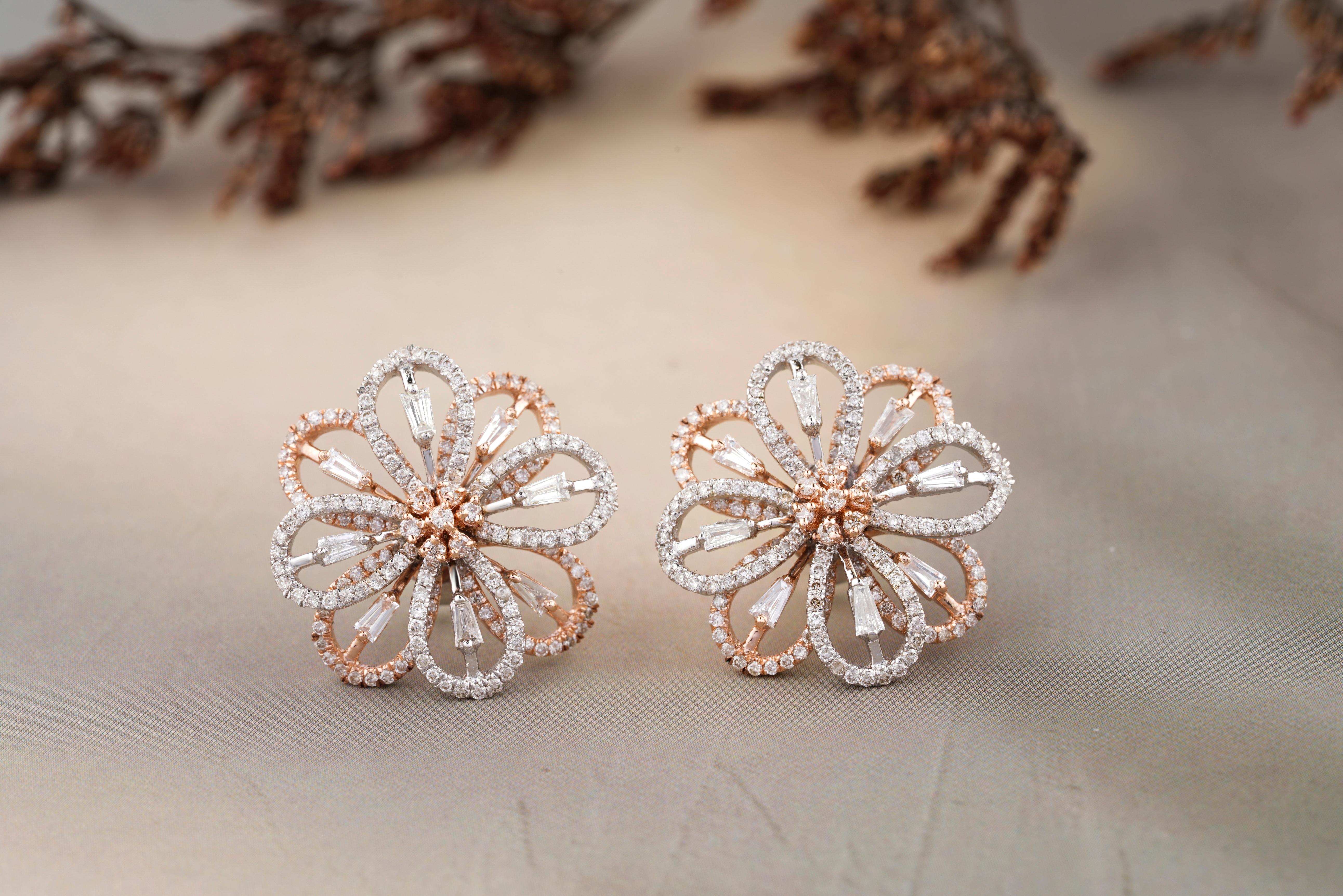Orecchini con diamanti a fiore in oro massiccio 14k (certificati) in vendita 2