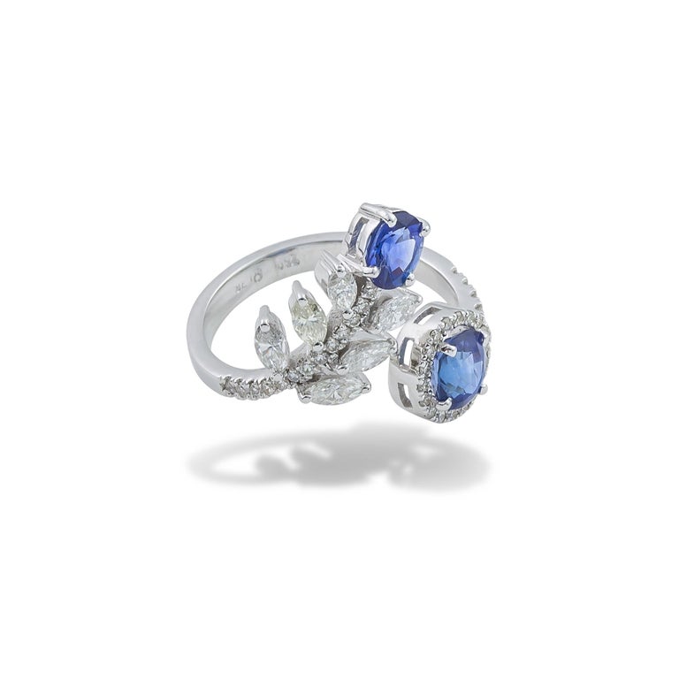 Modern Flower Disconnected Ring 18Kt White Gold with Blue Sapphire & Marquise Diamonds For Sale