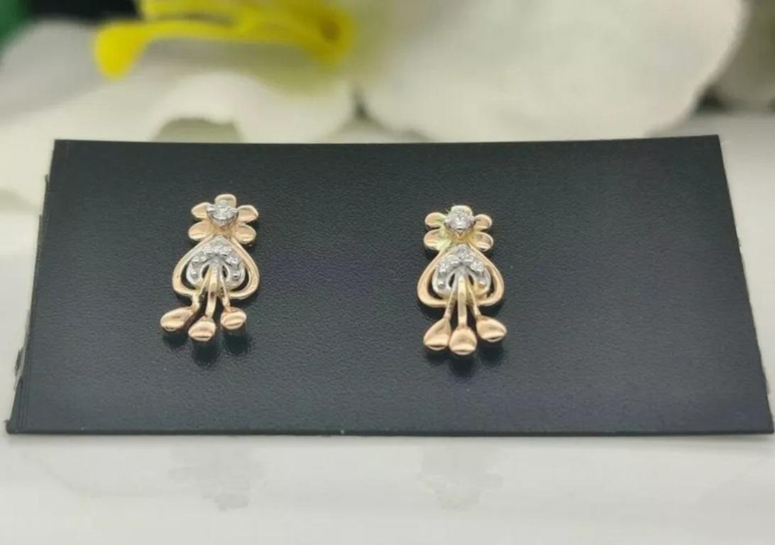 Blumen-Ohrring 14k Massivgold Diamant-Blumen-Ohrstecker mit floralen Ohrsteckern Geburtstags-Ohrsteckern Geschenk im Zustand „Neu“ im Angebot in Chicago, IL