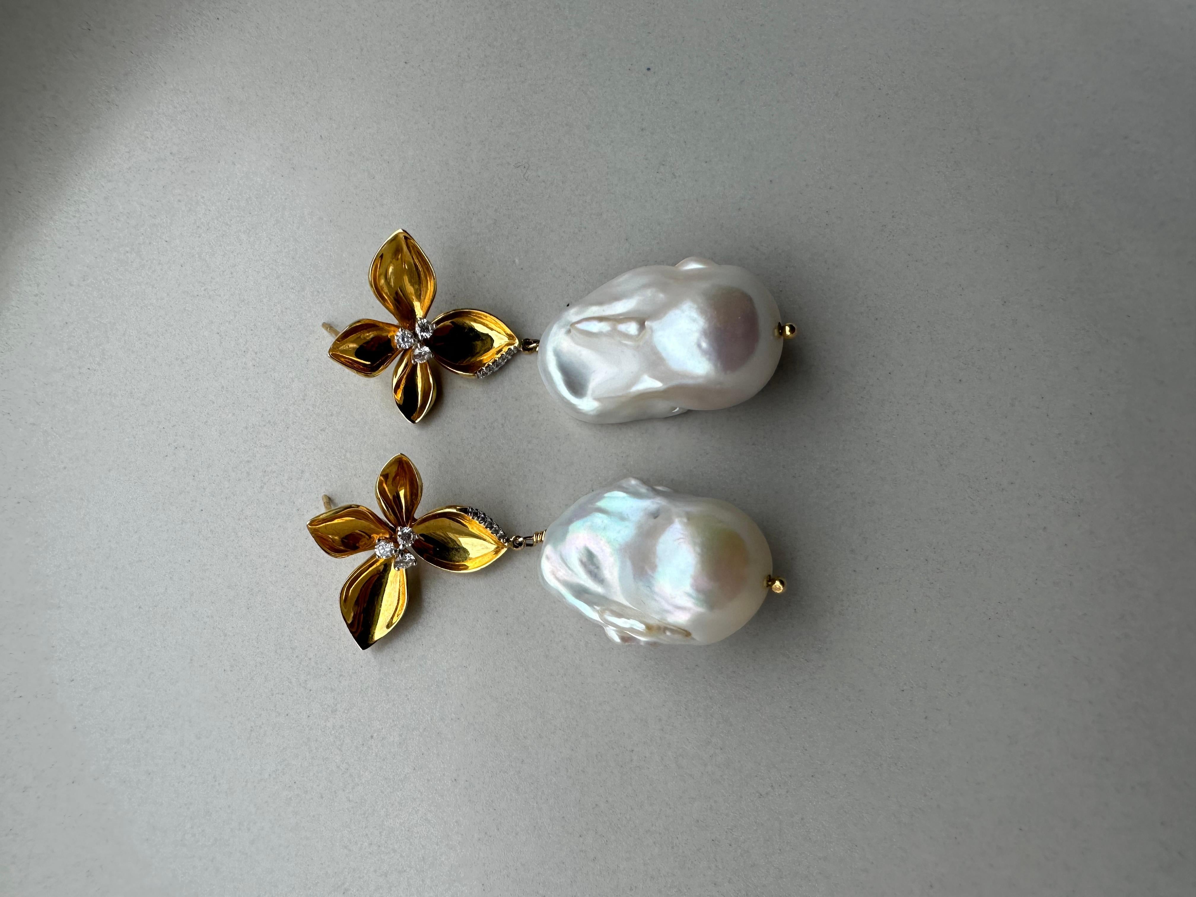 flower earring with diamond For Sale 1
