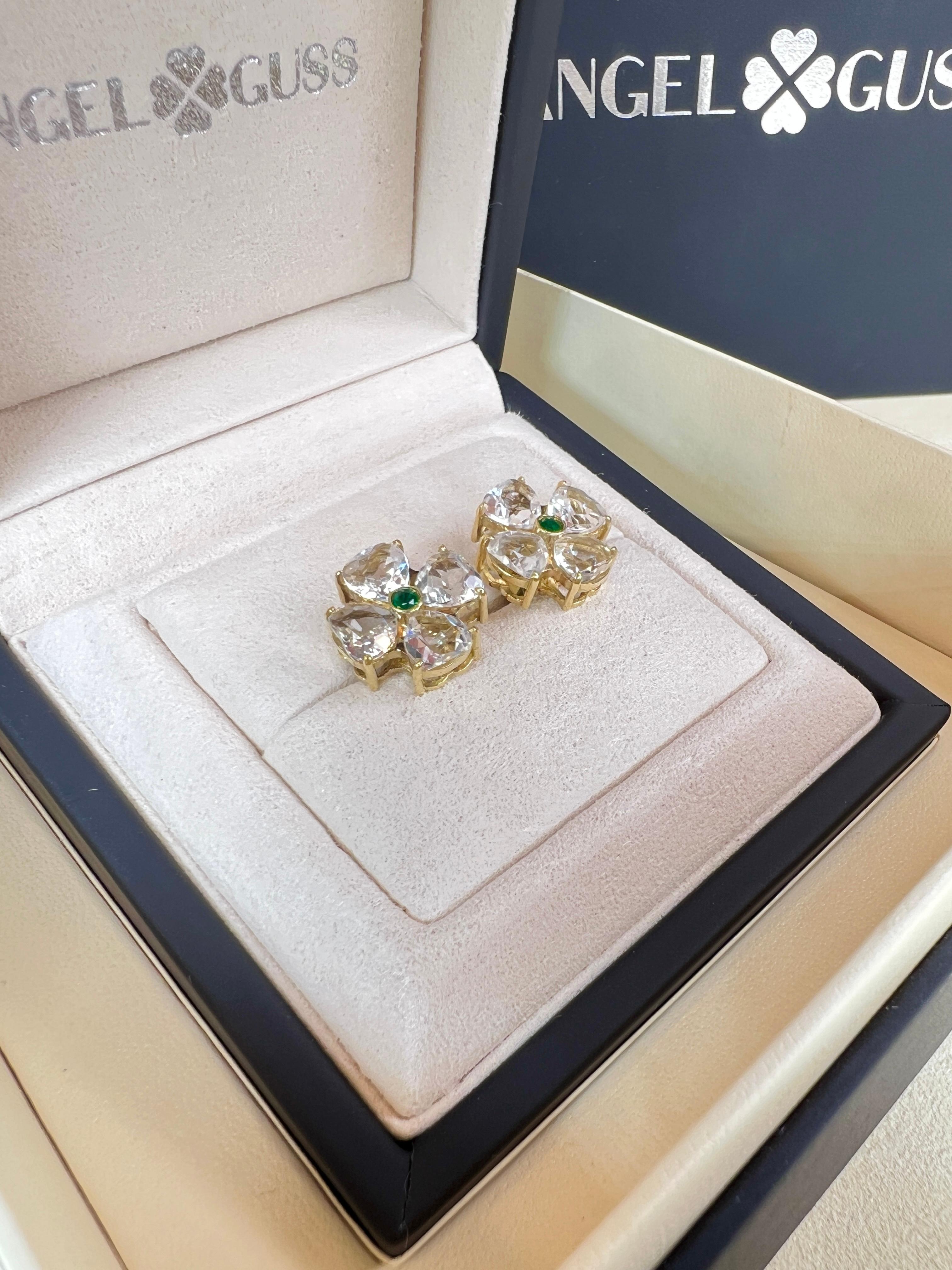 Or jaune massif 18K 

Pierres précieuses Emeraude Naturelle : Taille ronde, 2,5 mm

Pierres précieuses en quartz naturel transparent : Forme de cœur, taille 6x6mm

Boucles d'oreilles : Forme de fleur

Poids brut : 7,1 g

Les pierres de couleur