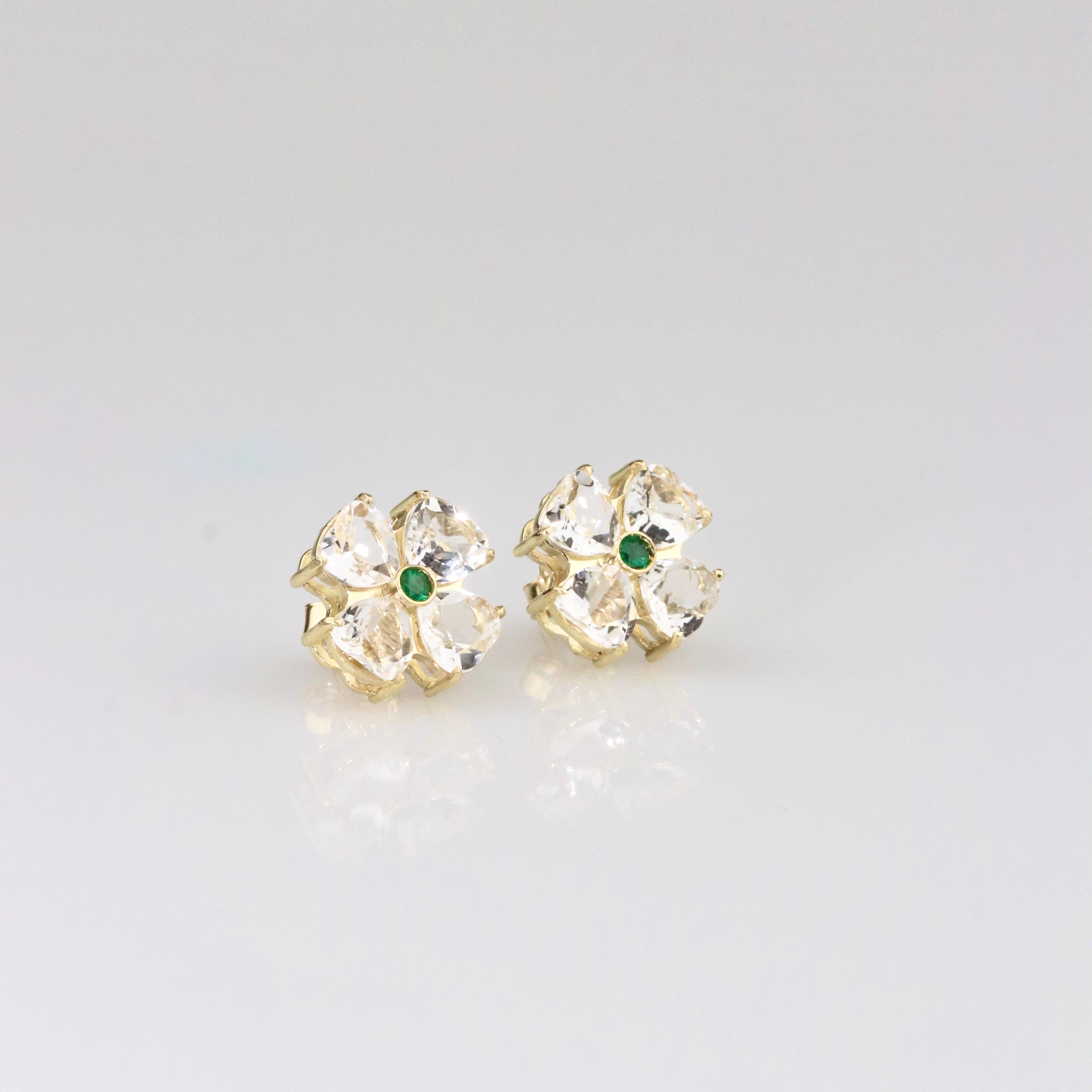 Heart Cut Flower Earrings & Emerald - 18K Solid Yellow Gold For Sale
