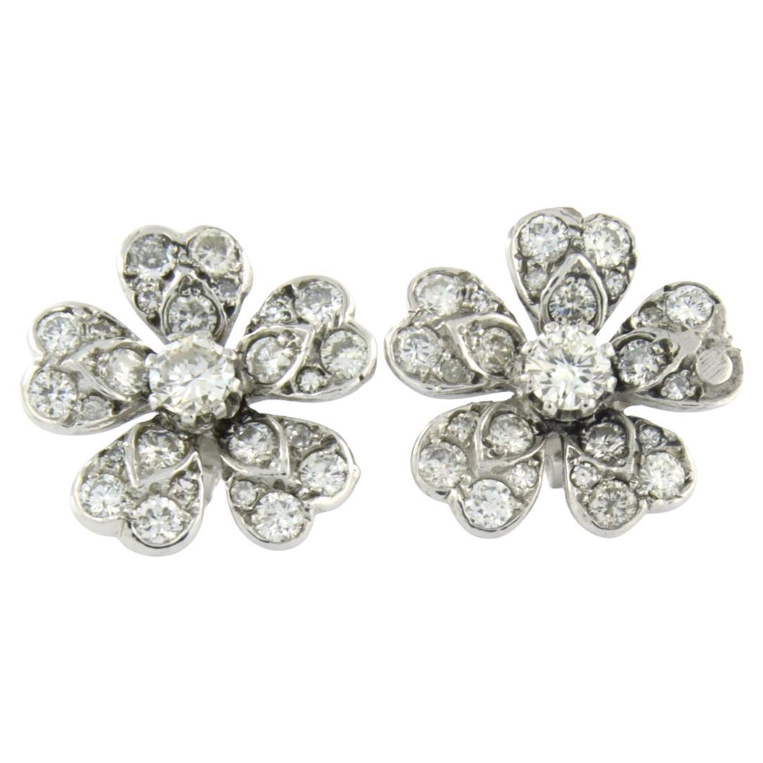 Boucles d'oreilles fleur avec diamants taille unique et brillants jusqu'à 3,50 carats en or 18 carats en vente