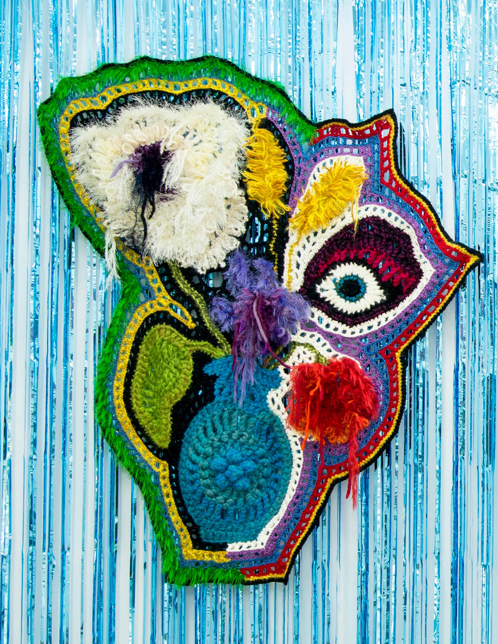 Fait main Plafonnier mural « Flower Face » en tricot/crocheté à la main représentant un bouquet de vases multicolore en vente