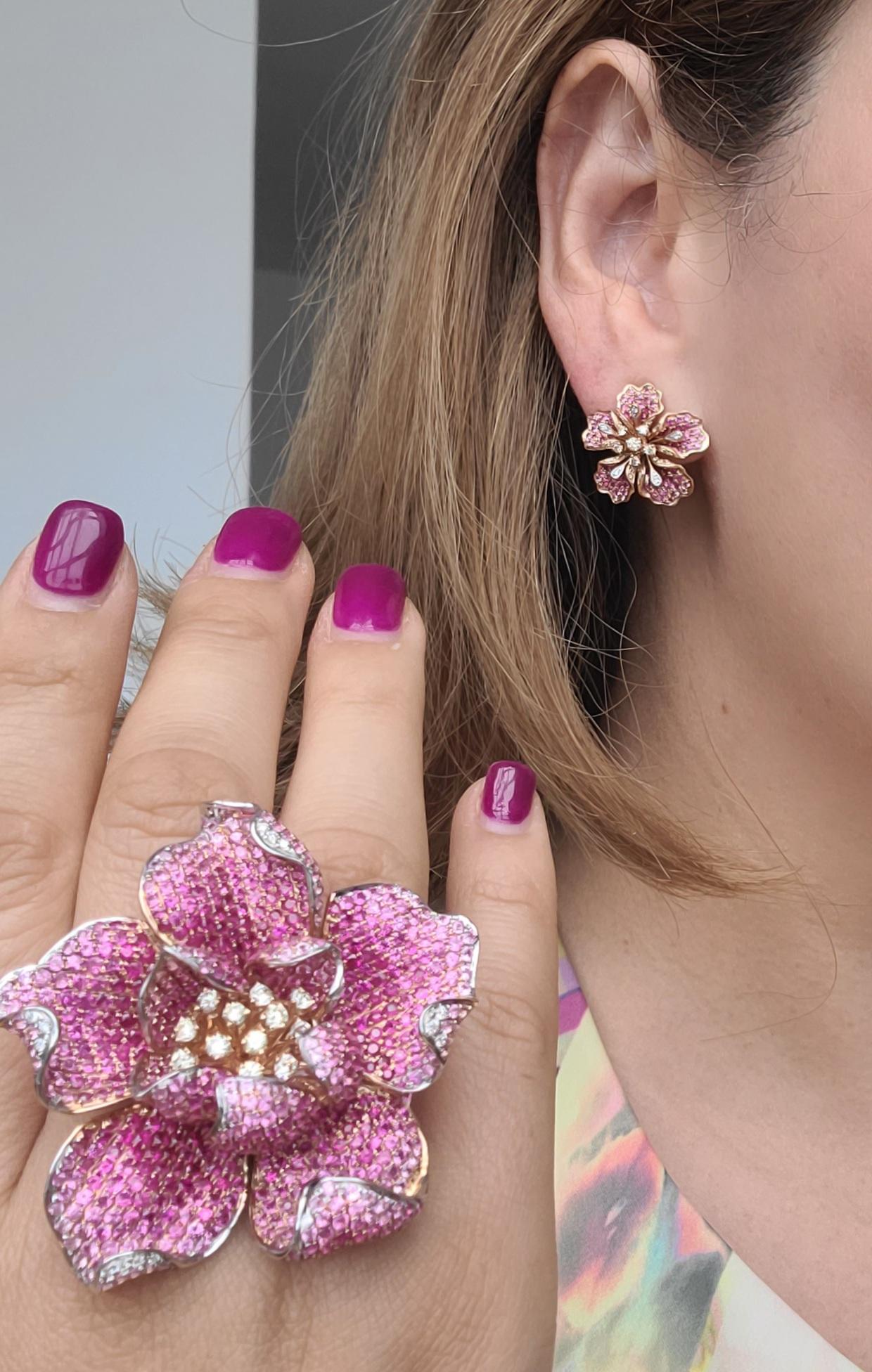 FLOWER GARDEN COLLECTION, Earring with Rubies & Pink Sapphires

Amazing work with small details on pedals 
10 Round Diamonds - 0.03 CT
58 Round Fancy Diamonds -  0.46 CT
154 Round Pink Sapphire -  1.57 CT
40 Round Rubies -  0.73 CT
18K Rose Gold -