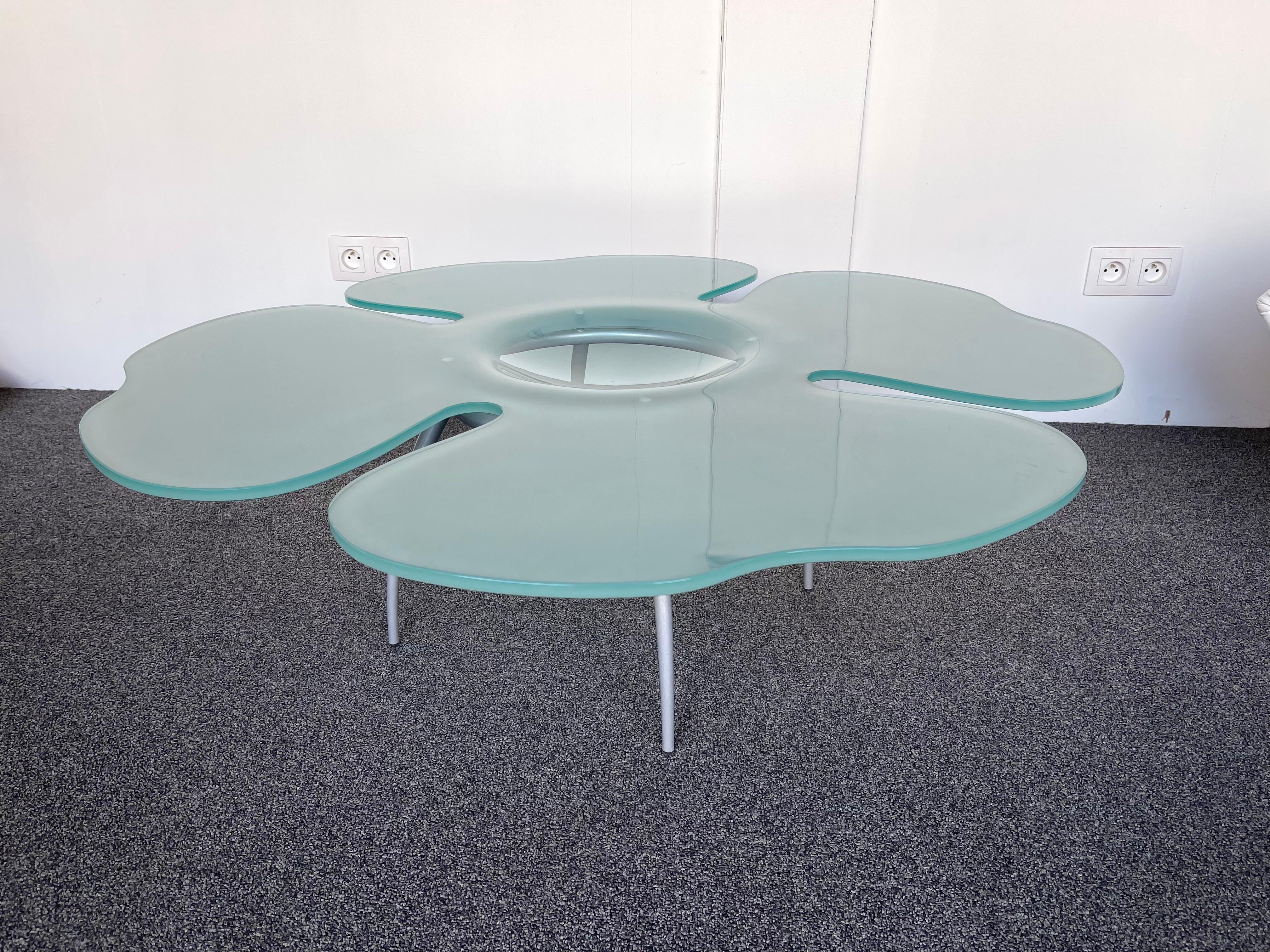 Mesa baja de cristal Flower de Glas Italia, Italia, años 90 en Bueno estado para la venta en SAINT-OUEN, FR