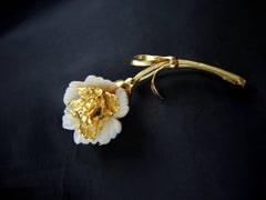 Flower Gold and Mother-of-Pearl Brooch, circa 1970