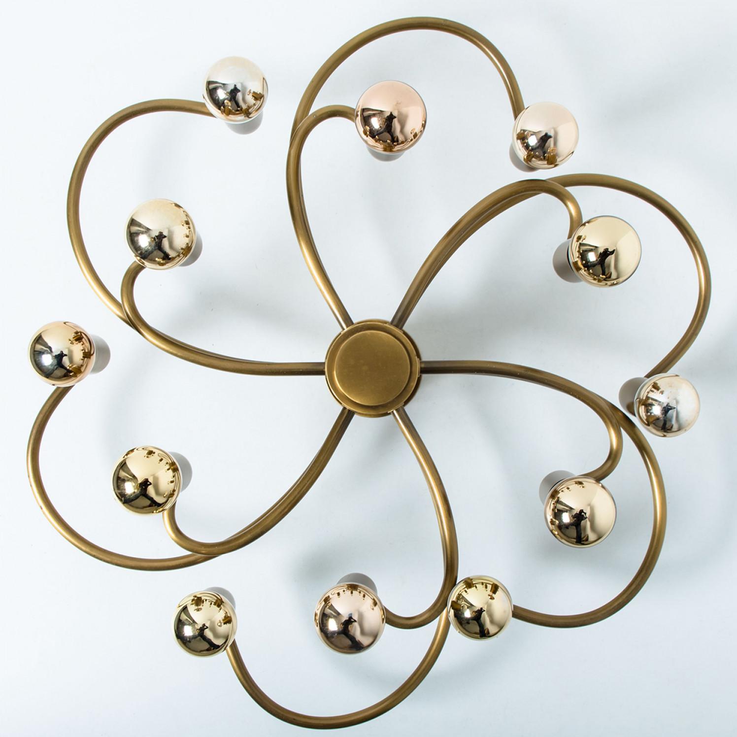 Flor de latón dorado para empotrar by Leola, 1970s en Bueno estado para la venta en Rijssen, NL