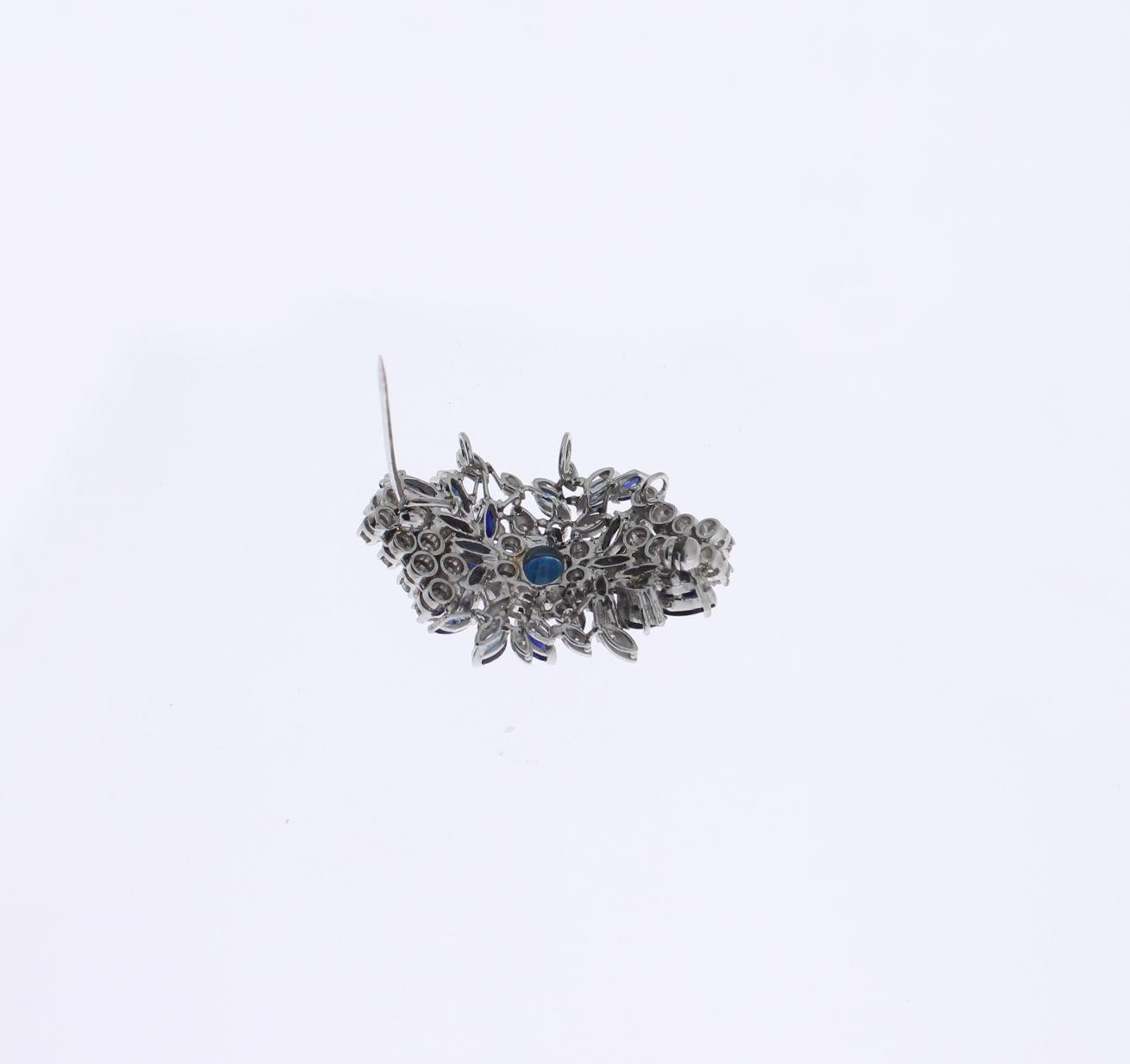 Art Deco Flower Gold Brooch with Sapphires and Diamonds For Sale