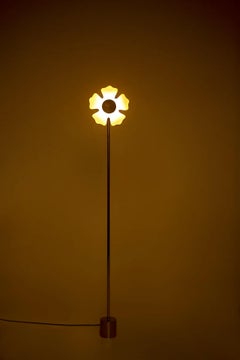 Flower Ivory Ceramic and Brushed Gold Floor Lamp by Hatsu