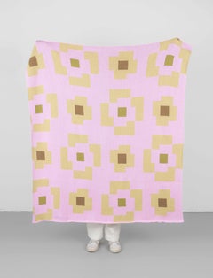Flower Knit Throw Blanket Textile in Pink