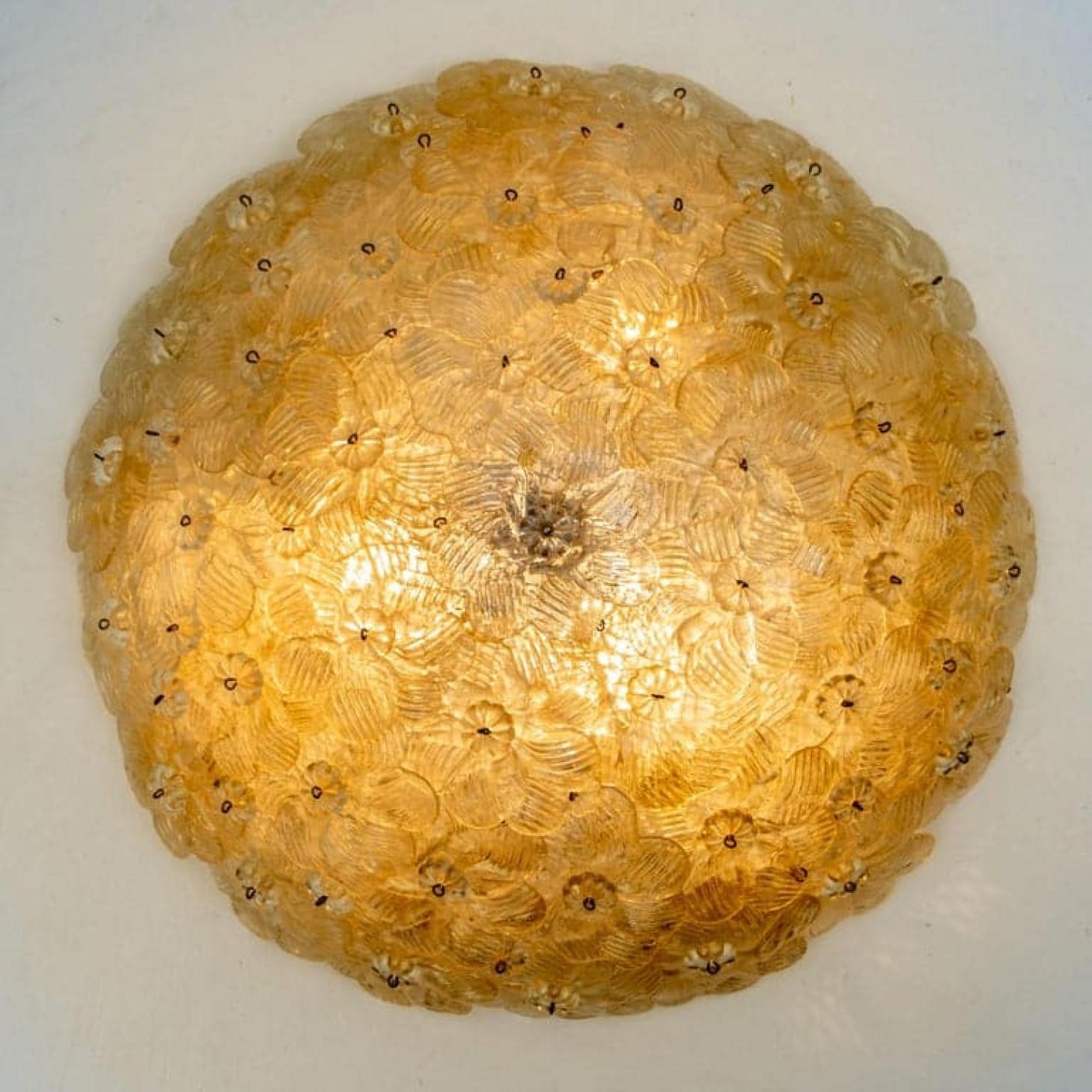 Flower Light Fixture or Flush Mount in the style of Barovier, 1990s For Sale 5