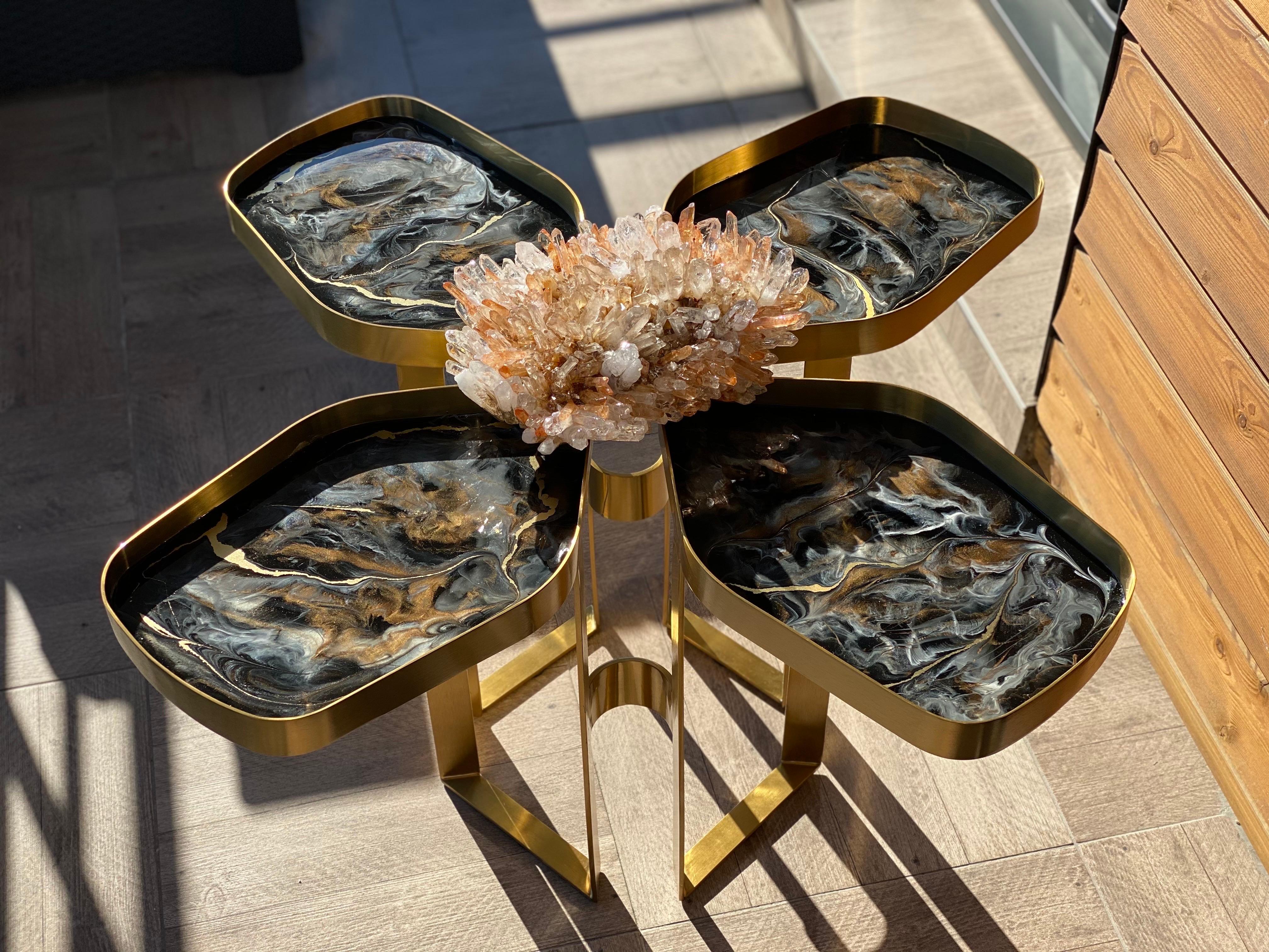 Flower, Marble and geode inspired table In New Condition For Sale In GAGNY, FR
