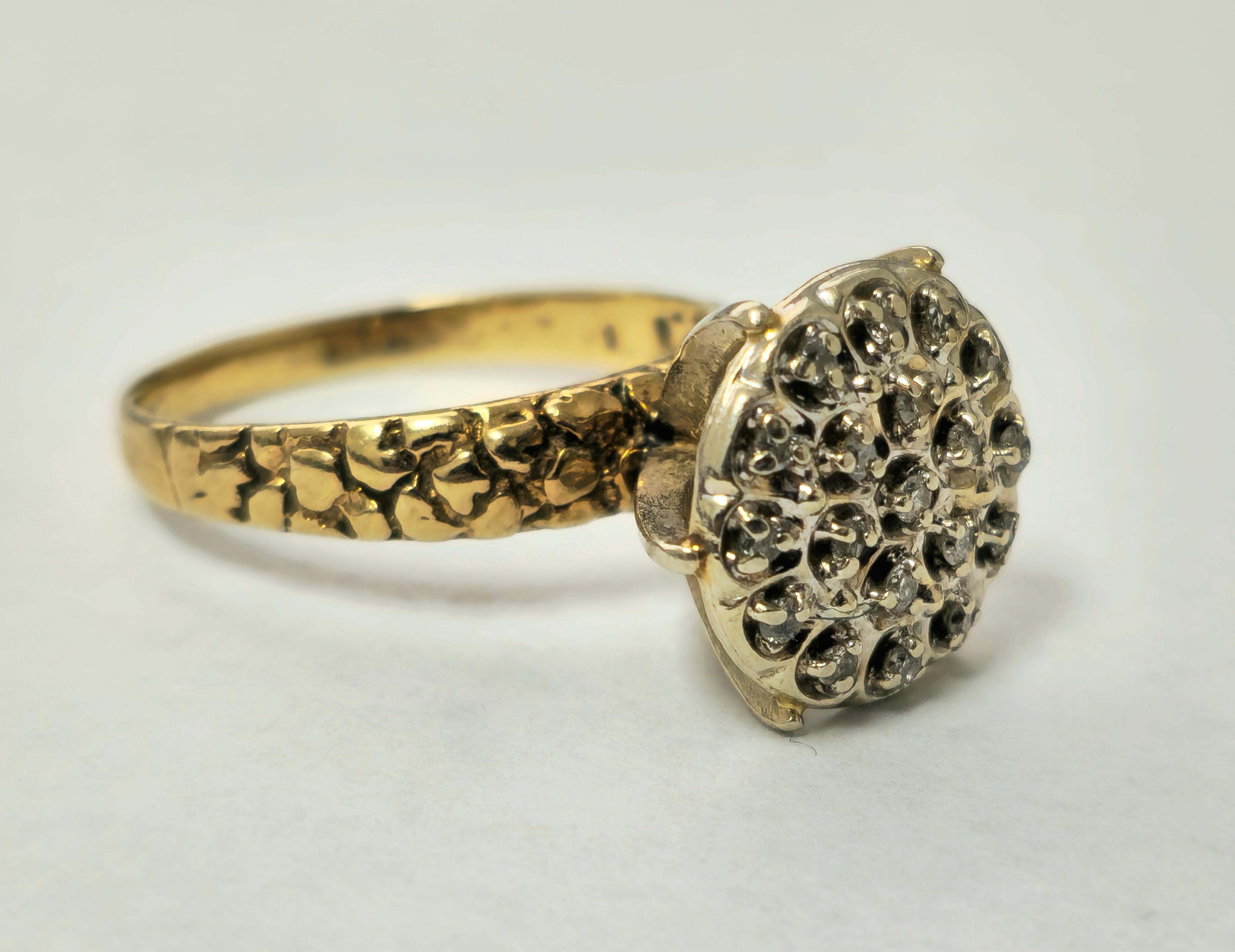 Round Cut Flower Motif 1/4 Carat Diamond Engagement Ring  For Sale