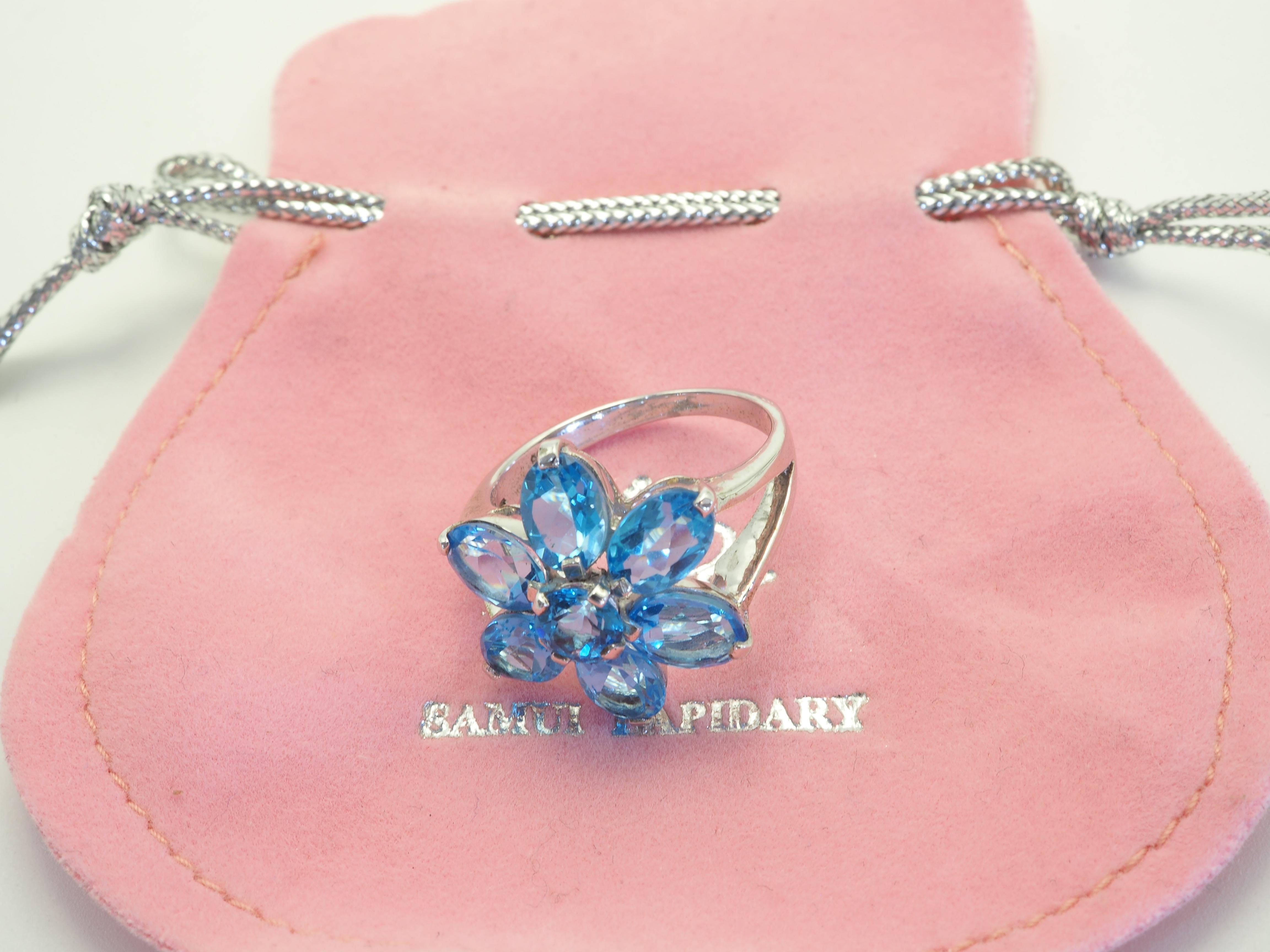 Flower Motif 4.74ct Blue Topaz Sterling Silver Fashion Ring For Sale 1