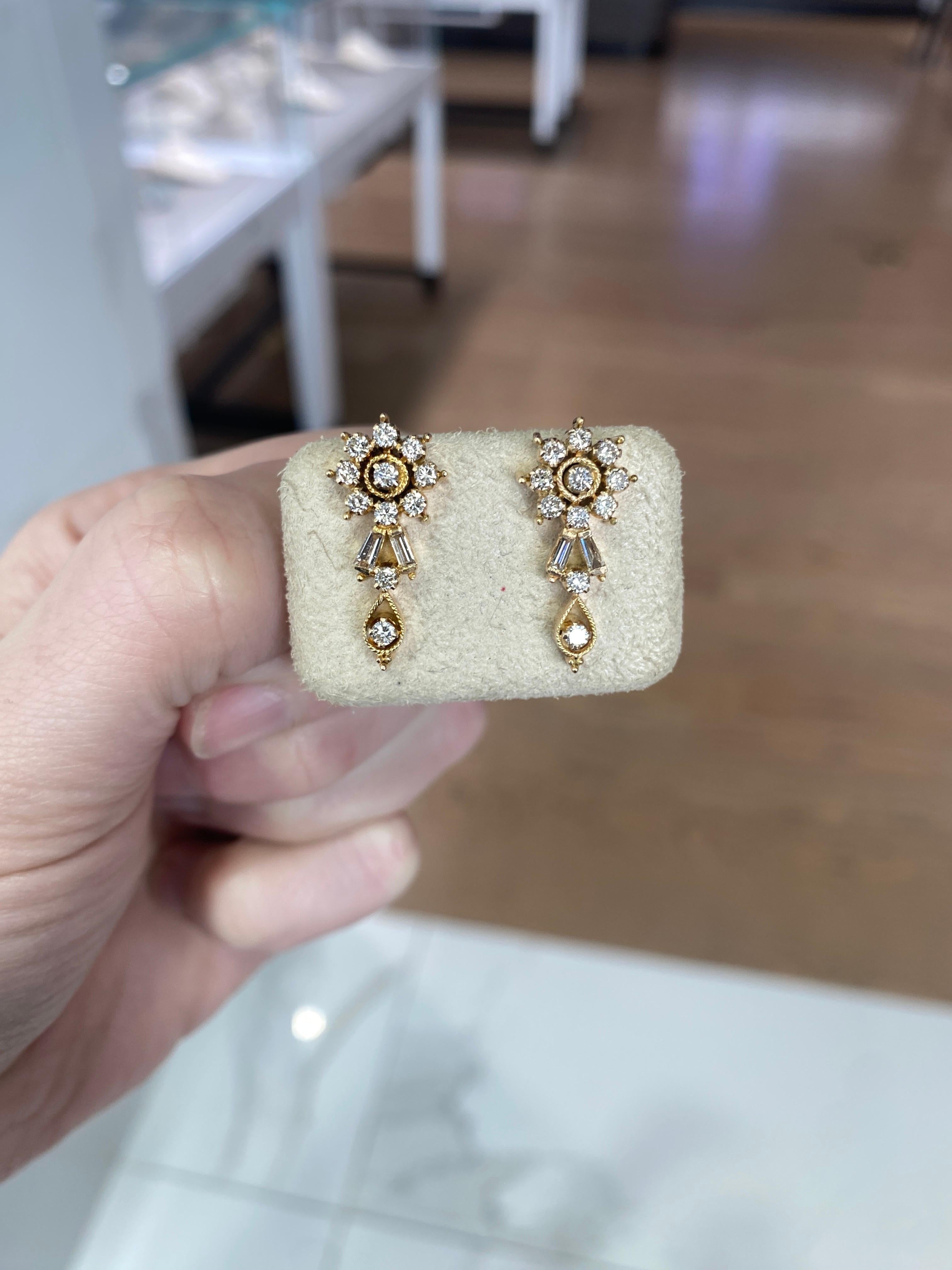 Flower Motif Diamond Earrings For Sale 3