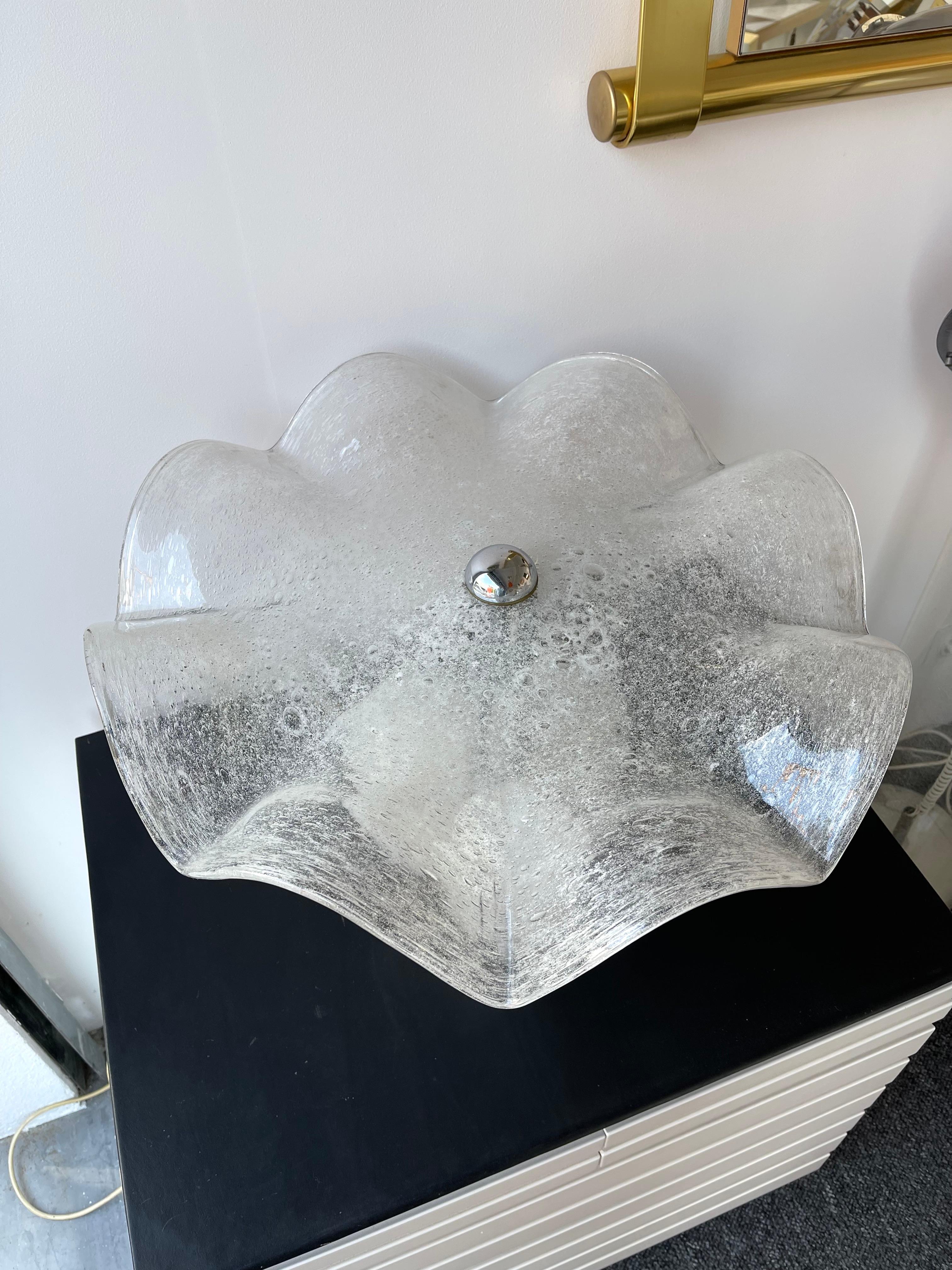 Flower Murano Glass Lamp by Mazzega, Italy, 1970s In Good Condition In SAINT-OUEN, FR