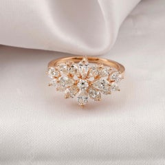 Bague cocktail en or rose 18 carats avec diamant naturel en forme de fleur Bijoux de prestige