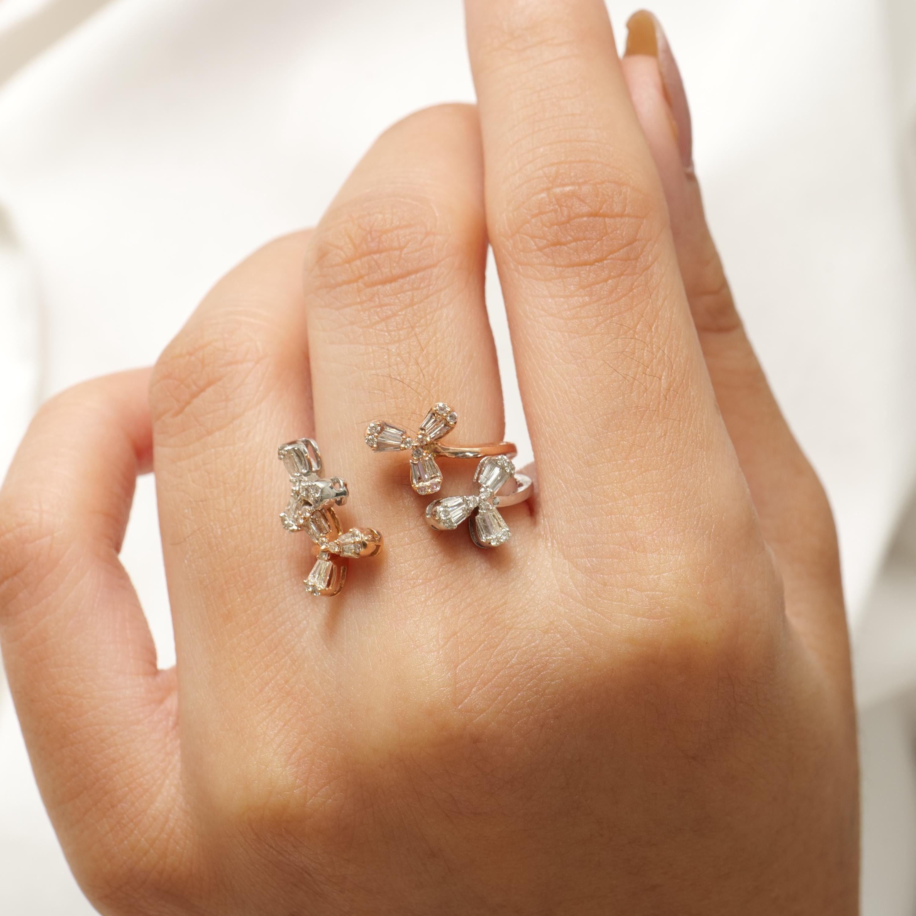 Flower Natural Diamond Cocktail Ring in 14k Solid Gold (Certified) Art Decó en venta