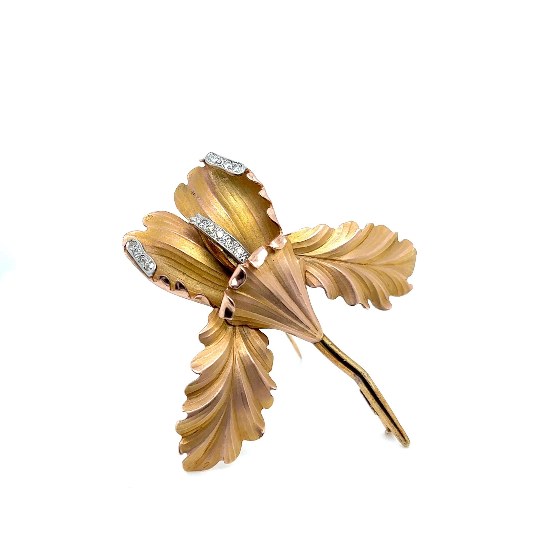 Flower Orchid Brooch with Diamonds in 18 Karat Rose Gold  For Sale 5