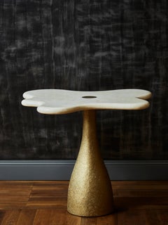 sockel "Blume" von Studio Glustin