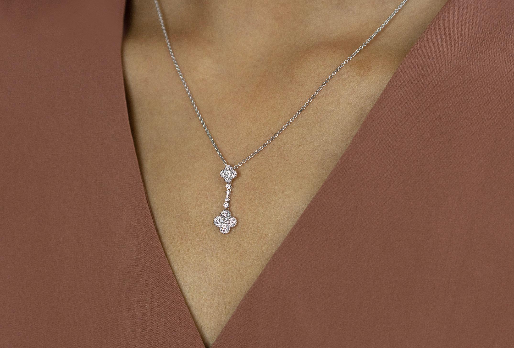 Women's Flower Pendant Necklace 0.98 Carats Total Round Cut Diamond Drop