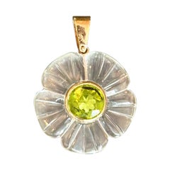 Flower Pendant : Rock Crystal, Peridot
14k Gold