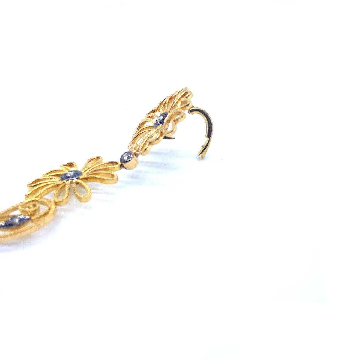 Pendentif fleur en or jaune 20 carats serti d'une chaîne en or et de diamants taille rose Neuf - En vente à Secaucus, NJ