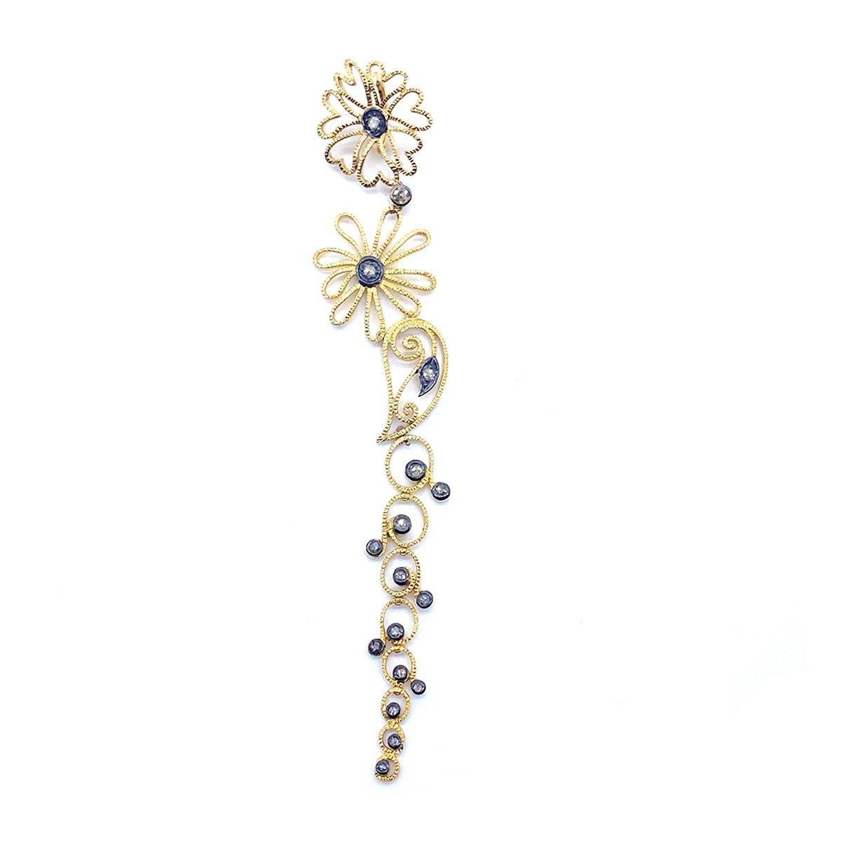 Blumenanhänger aus 20 Karat Gelbgold mit Goldkette und Diamanten im Rosenschliff im Angebot 1