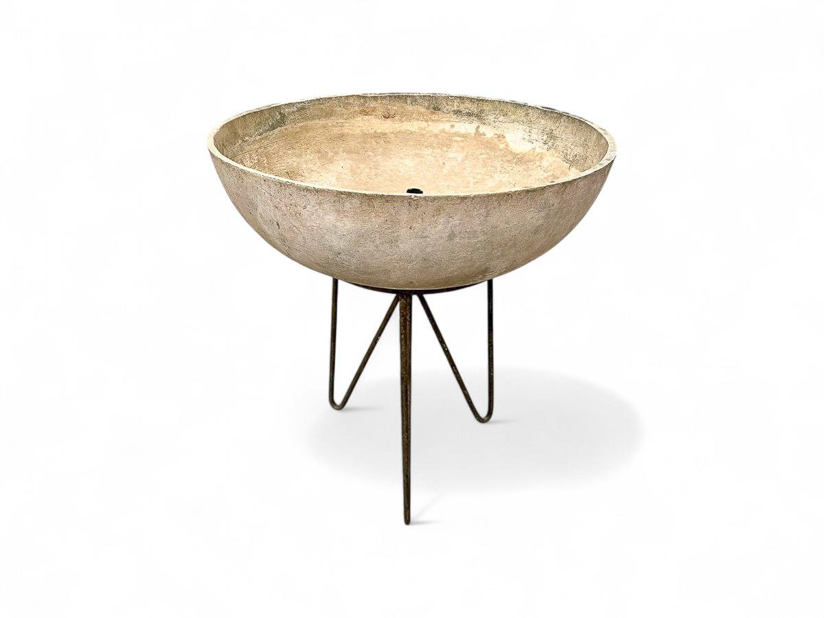 20ième siècle Jardinière en fibre de verre et ciment, Willy Guhl pour Eternit, c.C. années 1960 en vente