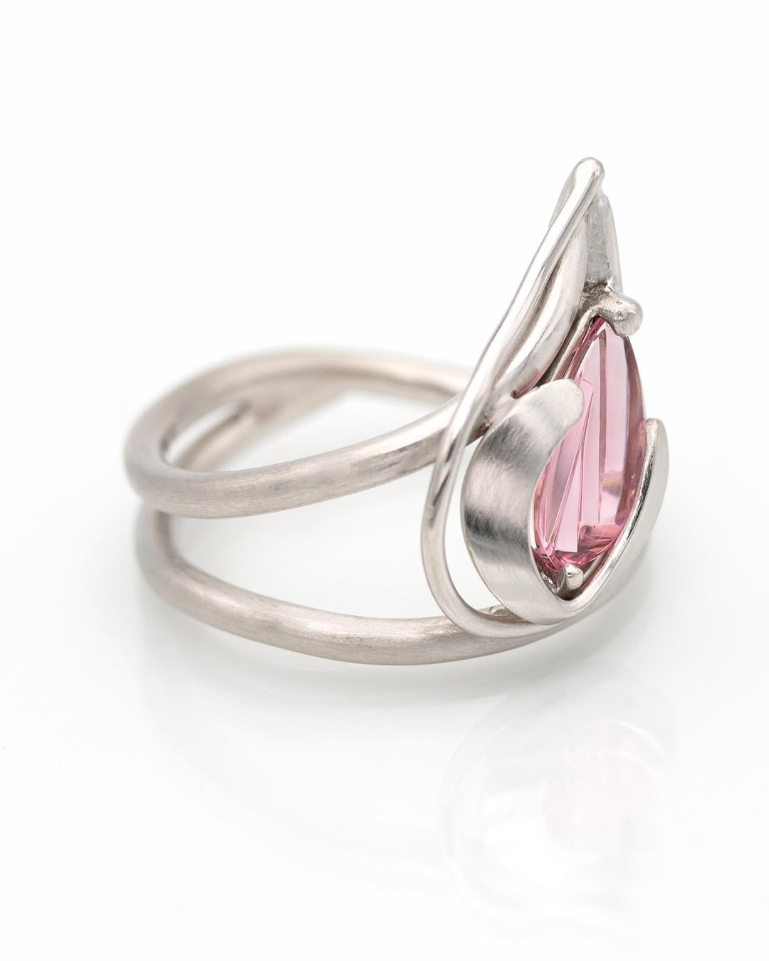 Anillo Flor Platino Rosado Turmalina en venta 1