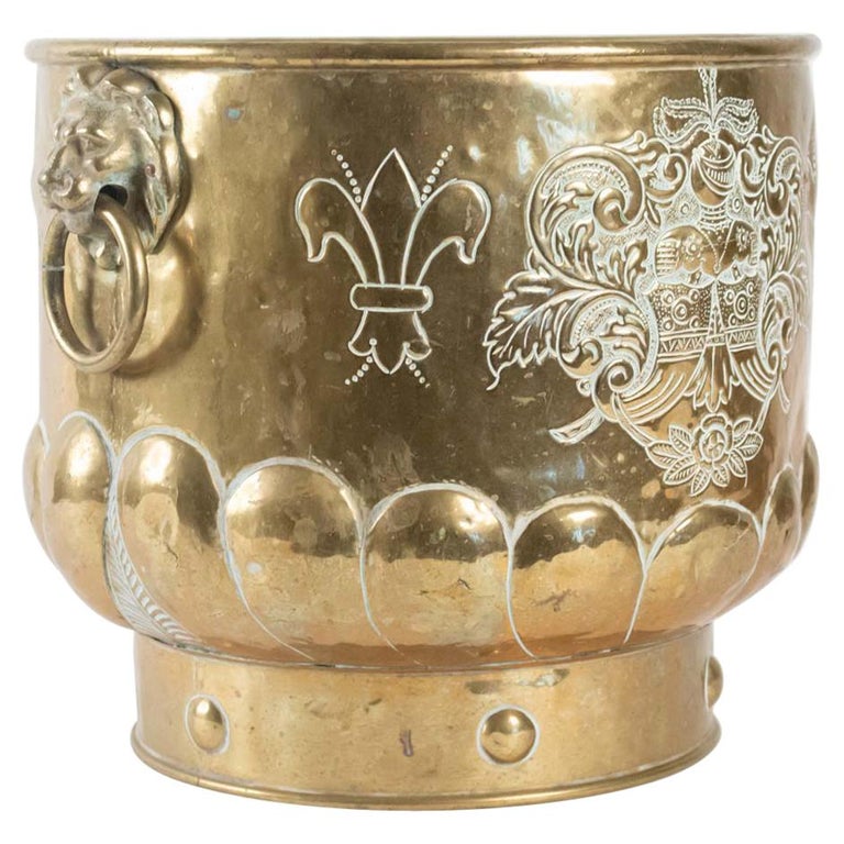 Flower Pot Brass, Early 20th Century For Sale at 1stdibs