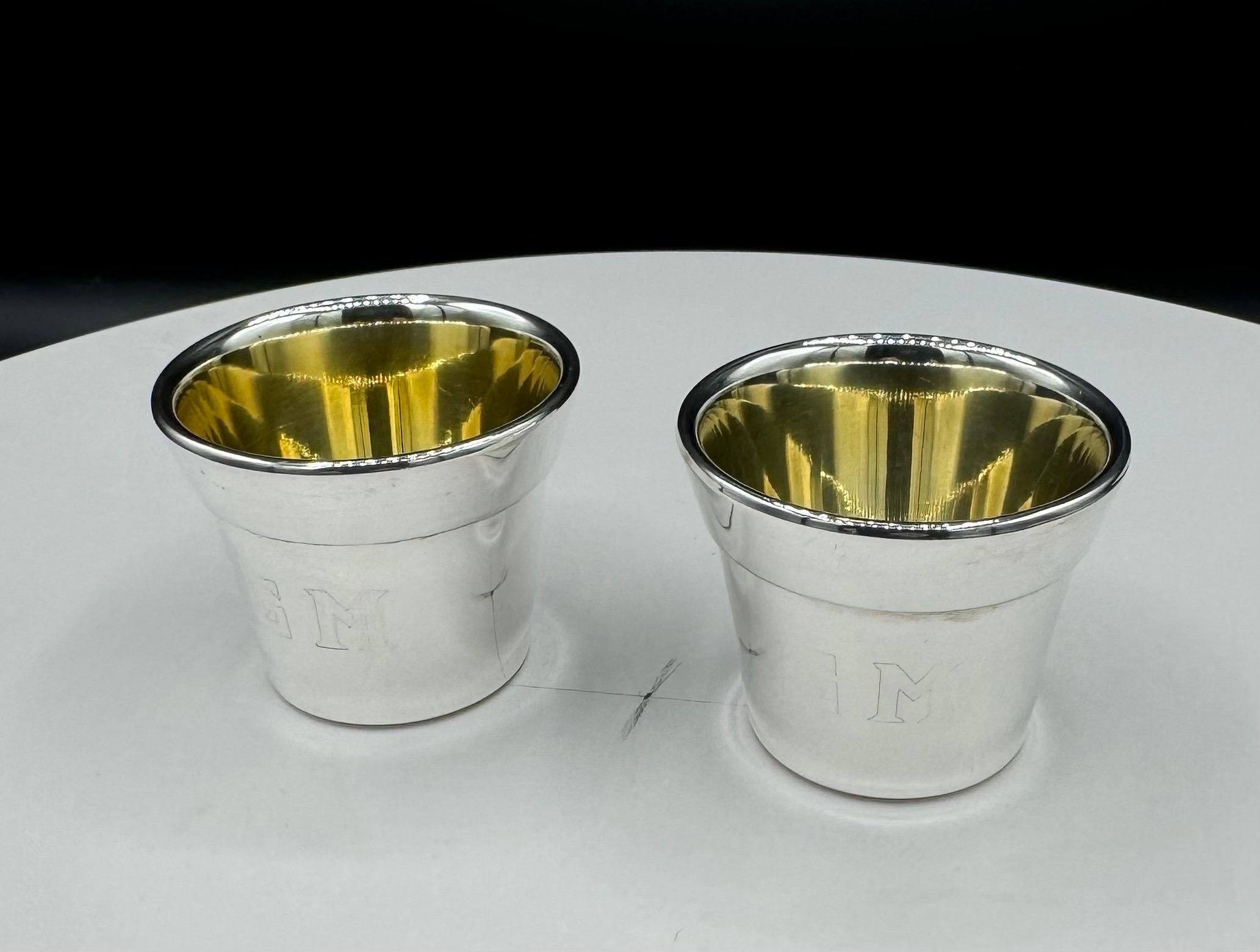 Blumentopf Schnaps- oder Schnapsbecher im Angebot 2
