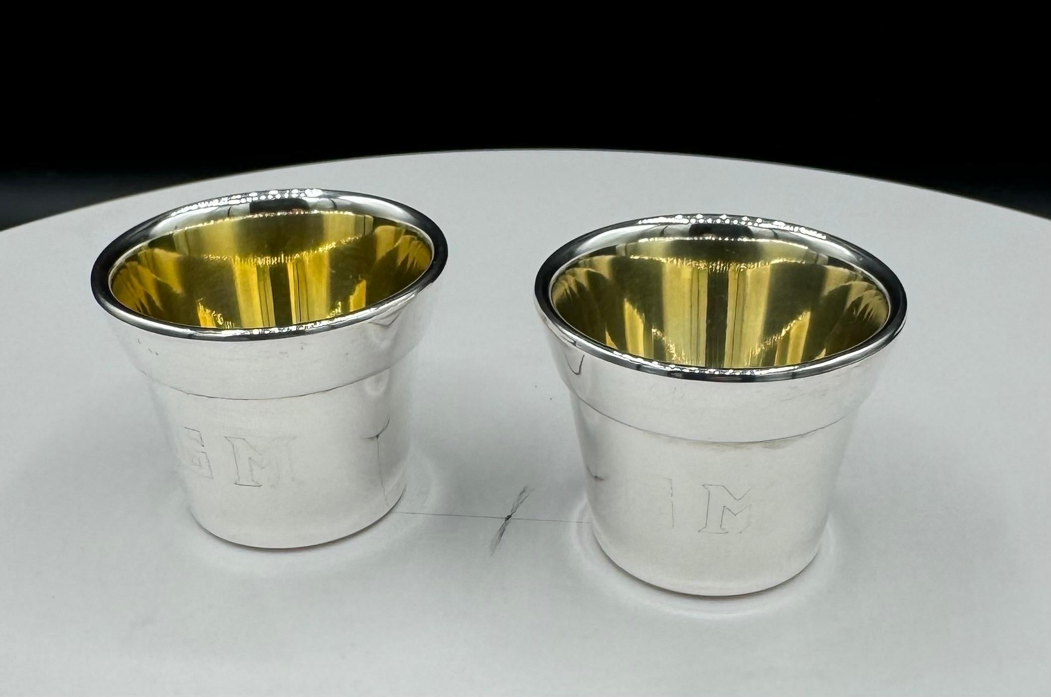 Blumentopf Schnaps- oder Schnapsbecher im Angebot 3