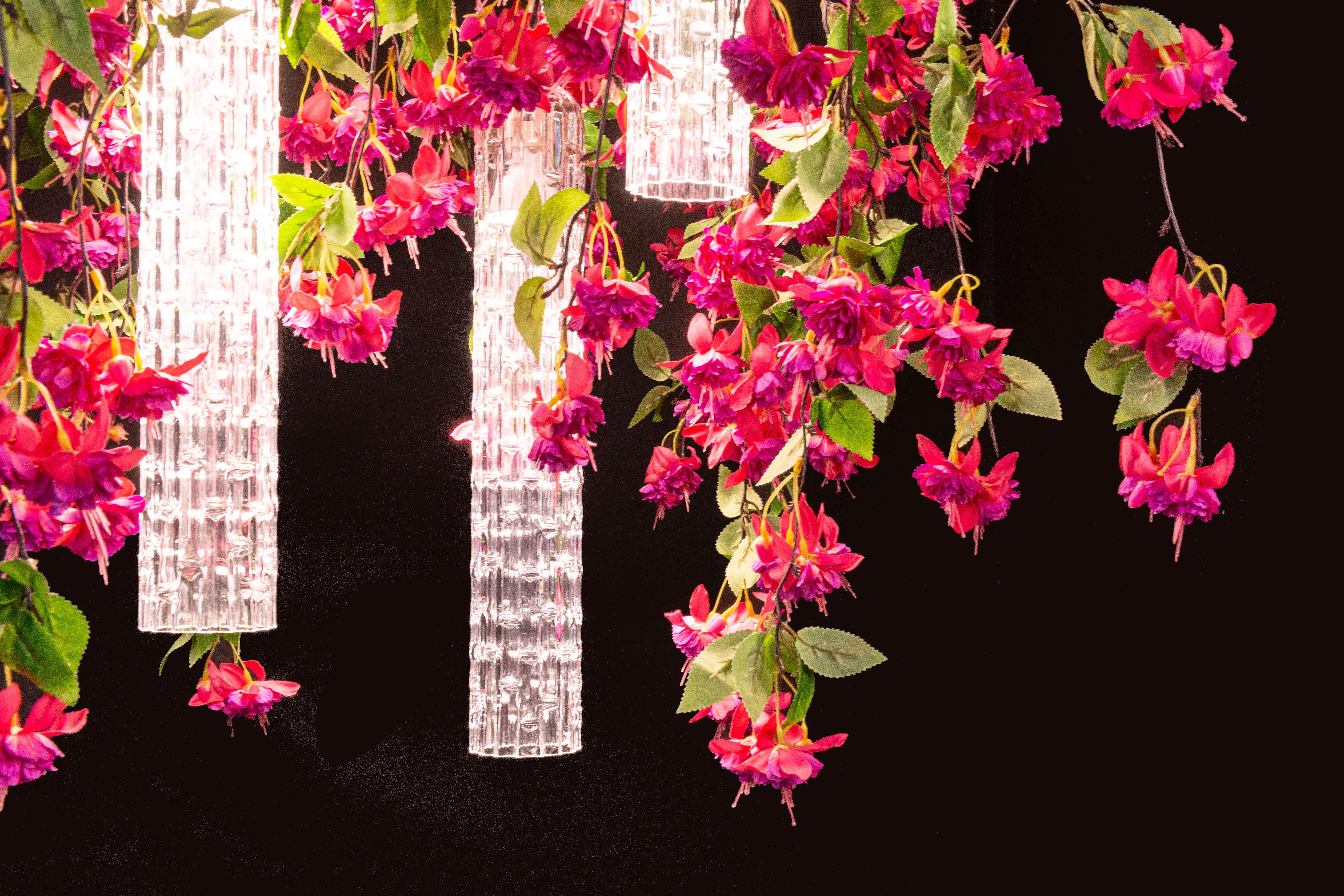 Hand-Crafted Flower Power Fuchsia Cascade Square Chandelier, Fuchsia Color, Venice, Italy For Sale